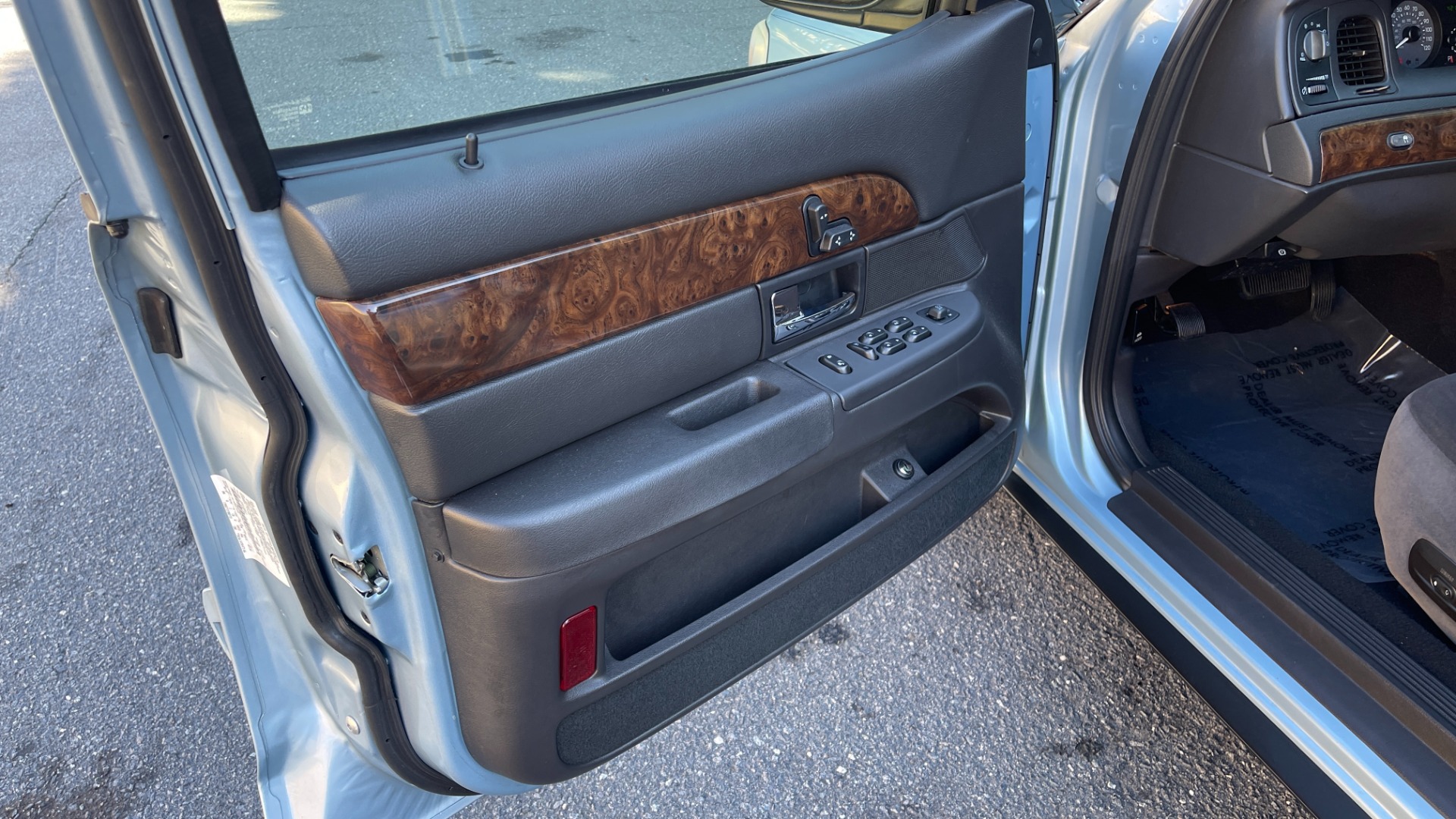 Used 2008 Mercury Grand Marquis GS / KEYLESS ENTRY / 8 WAY DRIVER SEAT / GS CONFIDENCE for sale $11,999 at Formula Imports in Charlotte NC 28227 37
