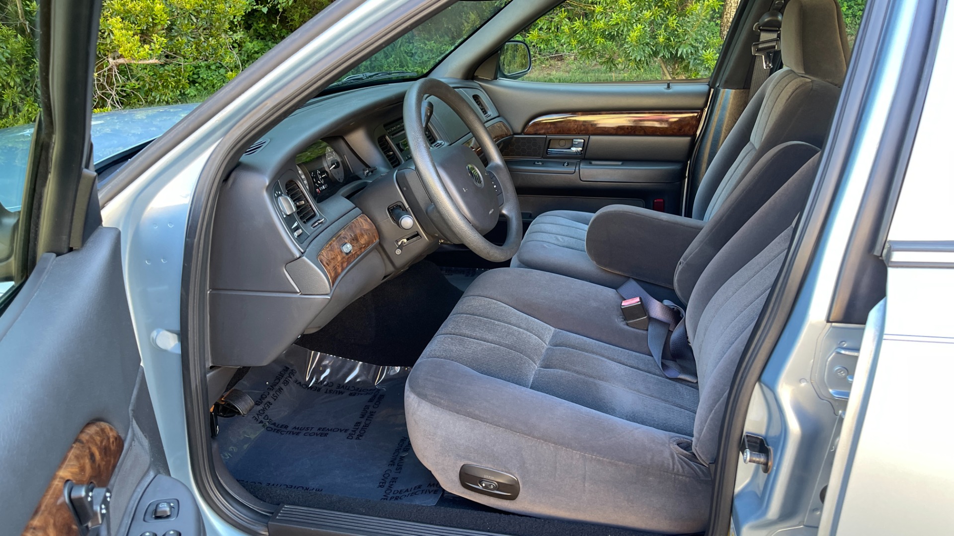 Used 2008 Mercury Grand Marquis GS / KEYLESS ENTRY / 8 WAY DRIVER SEAT / GS CONFIDENCE for sale $11,999 at Formula Imports in Charlotte NC 28227 9