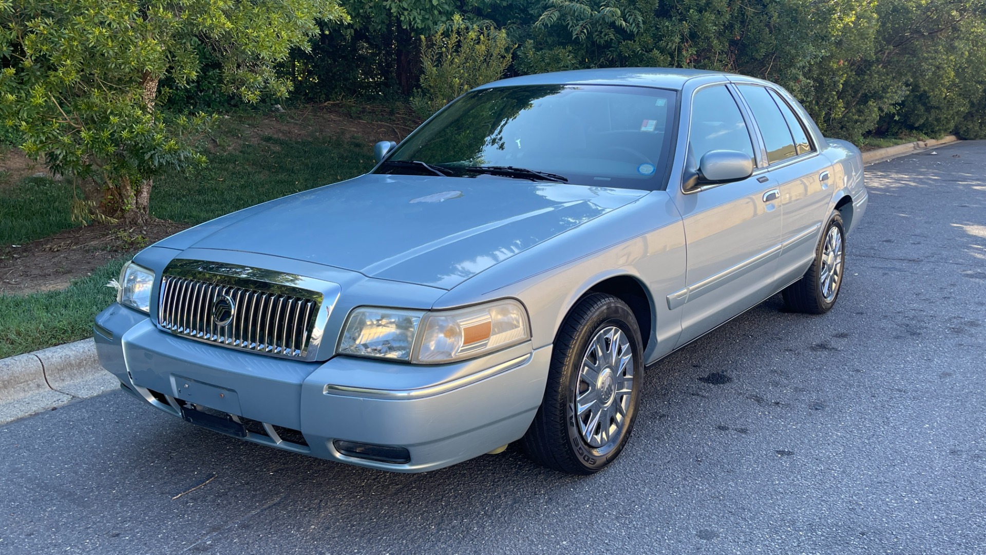 Used 2008 Mercury Grand Marquis GS / KEYLESS ENTRY / 8 WAY DRIVER SEAT / GS CONFIDENCE for sale $11,999 at Formula Imports in Charlotte NC 28227 1