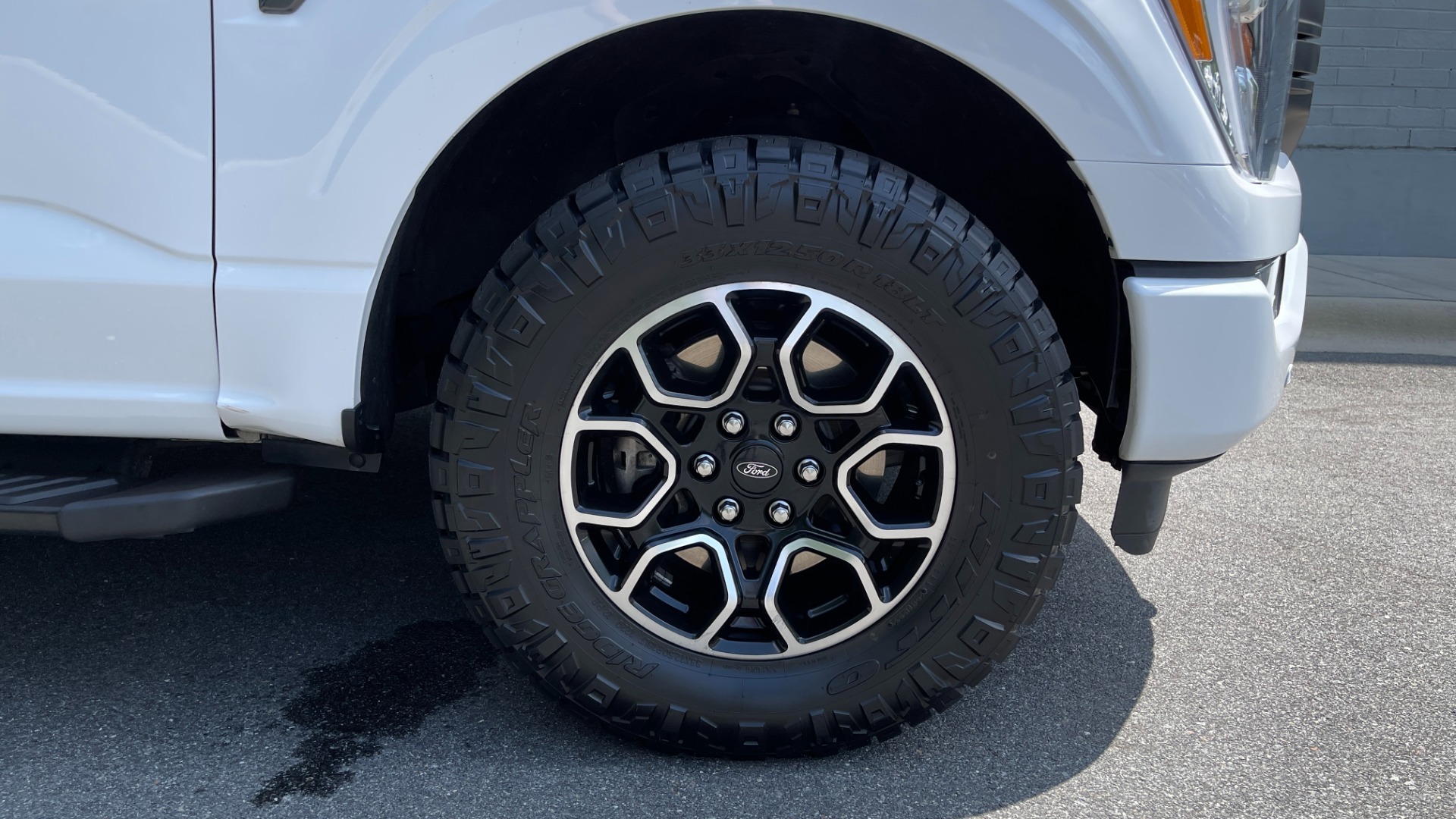 Used 2021 Ford F-150 XLT / 3.5L ECOBOOST / FX4 / MAX TOW PACKAGE for sale $49,995 at Formula Imports in Charlotte NC 28227 44