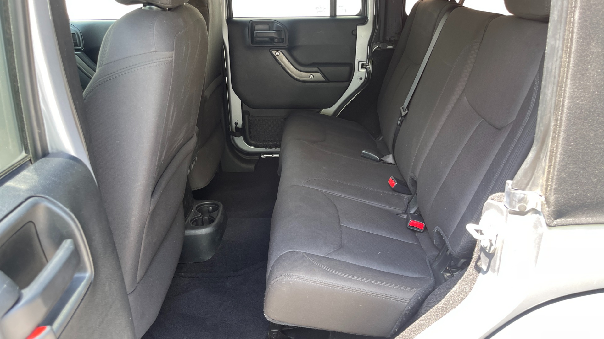 Used 2017 Jeep Wrangler Unlimited Sport S 4X4 / CONNECTIVITY GROUP / SOFT TOP / AUTO for sale $29,995 at Formula Imports in Charlotte NC 28227 18