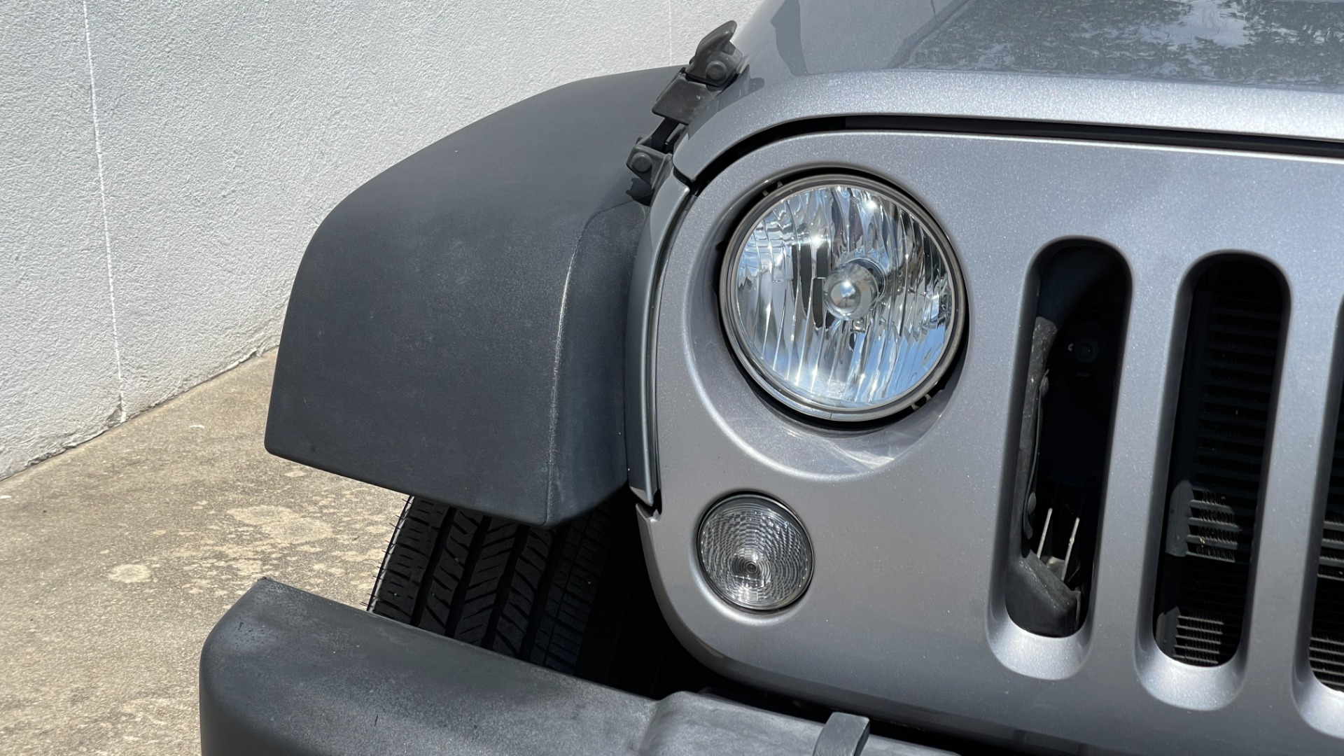 Used 2017 Jeep Wrangler Unlimited Sport S 4X4 / CONNECTIVITY GROUP / SOFT TOP / AUTO for sale $29,995 at Formula Imports in Charlotte NC 28227 21