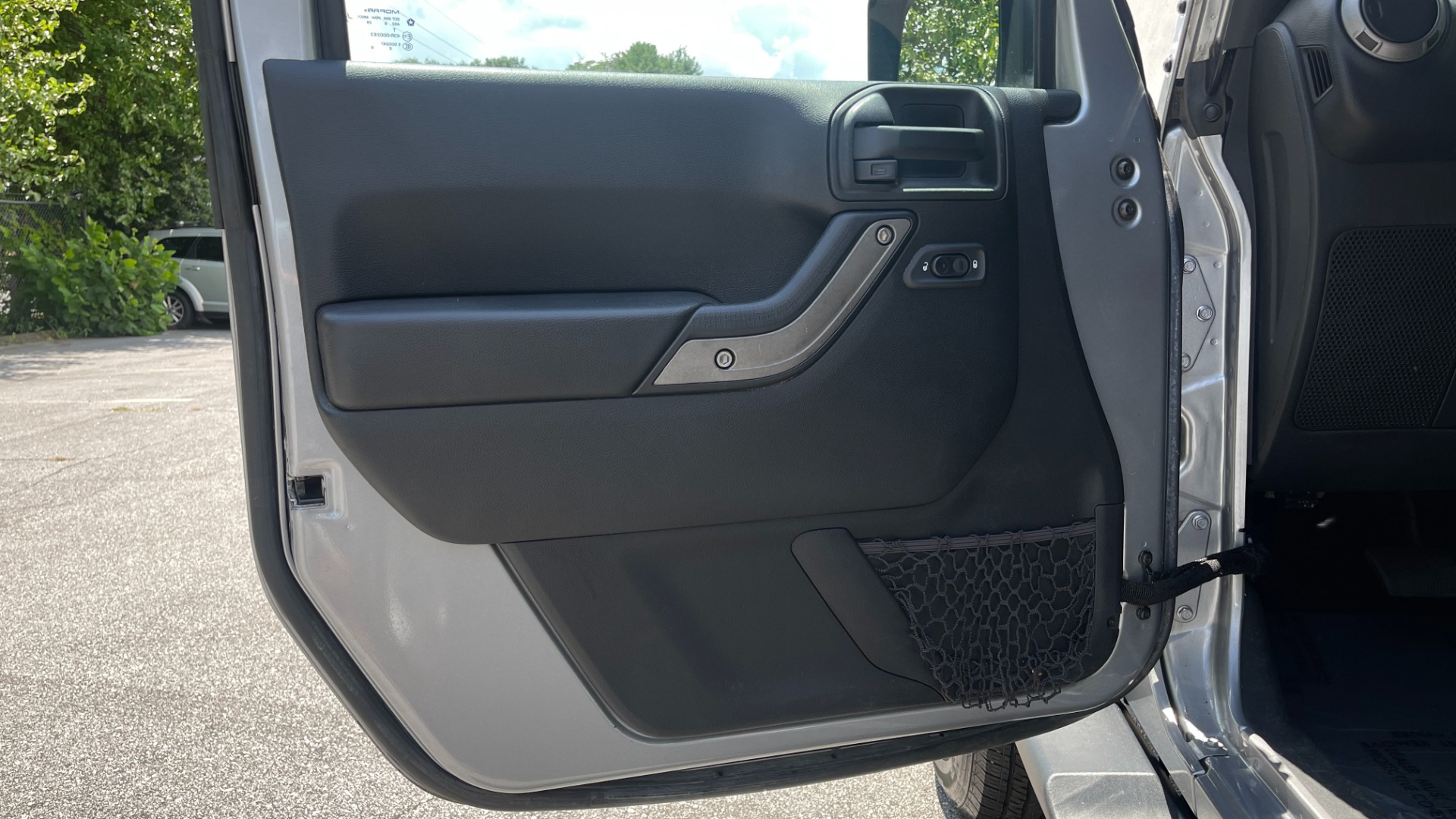 Used 2017 Jeep Wrangler Unlimited Sport S 4X4 / CONNECTIVITY GROUP / SOFT TOP / AUTO for sale Sold at Formula Imports in Charlotte NC 28227 31