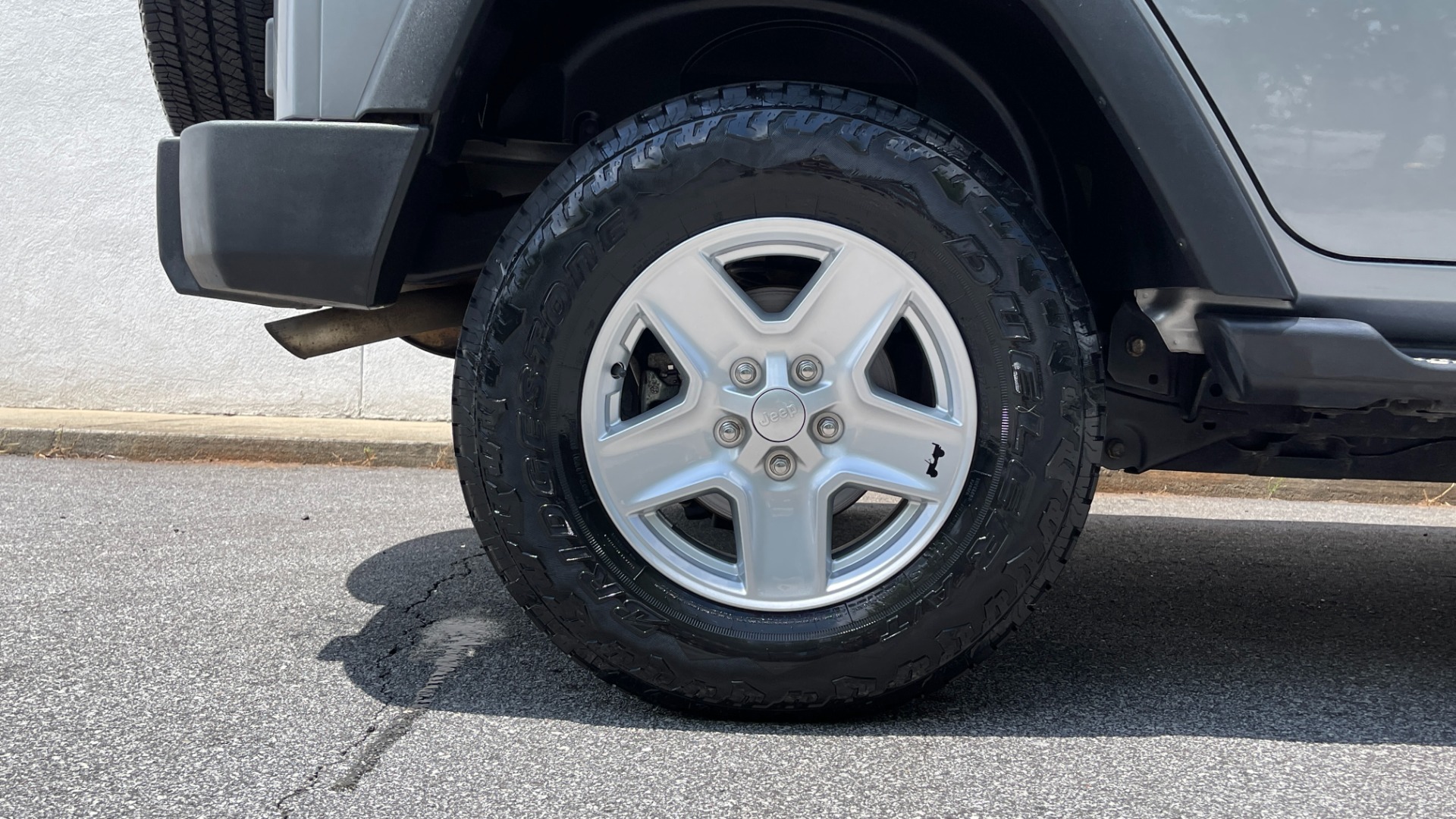 Used 2017 Jeep Wrangler Unlimited Sport S 4X4 / CONNECTIVITY GROUP / SOFT TOP / AUTO for sale Sold at Formula Imports in Charlotte NC 28227 38