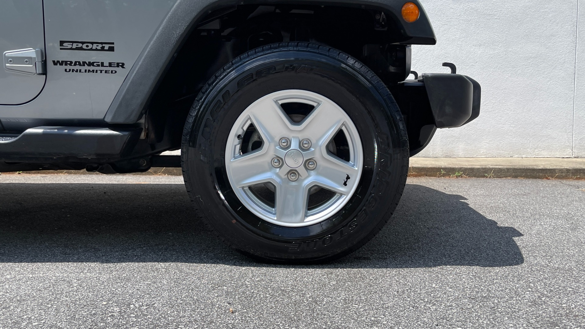 Used 2017 Jeep Wrangler Unlimited Sport S 4X4 / CONNECTIVITY GROUP / SOFT TOP / AUTO for sale Sold at Formula Imports in Charlotte NC 28227 39