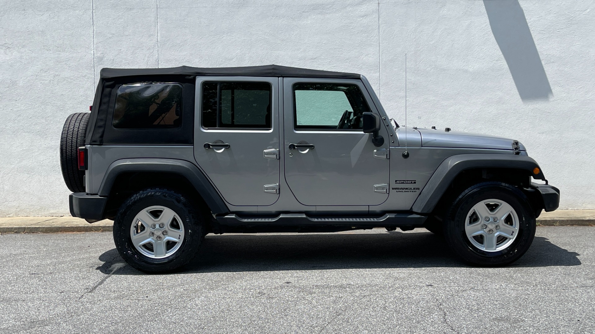 Used 2017 Jeep Wrangler Unlimited Sport S 4X4 / CONNECTIVITY GROUP / SOFT TOP / AUTO for sale Sold at Formula Imports in Charlotte NC 28227 4