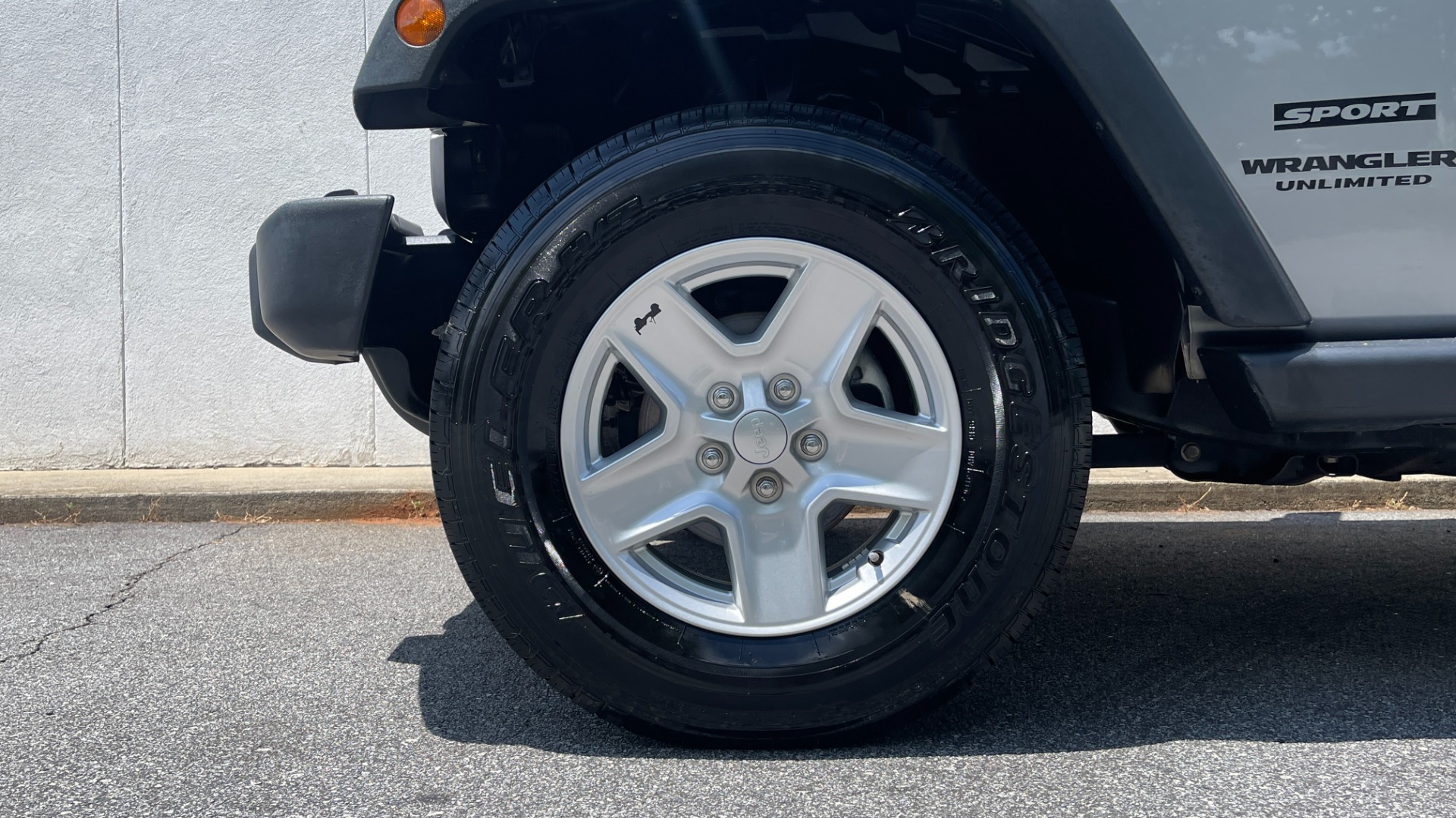 Used 2017 Jeep Wrangler Unlimited Sport S 4X4 / CONNECTIVITY GROUP / SOFT TOP / AUTO for sale Sold at Formula Imports in Charlotte NC 28227 40