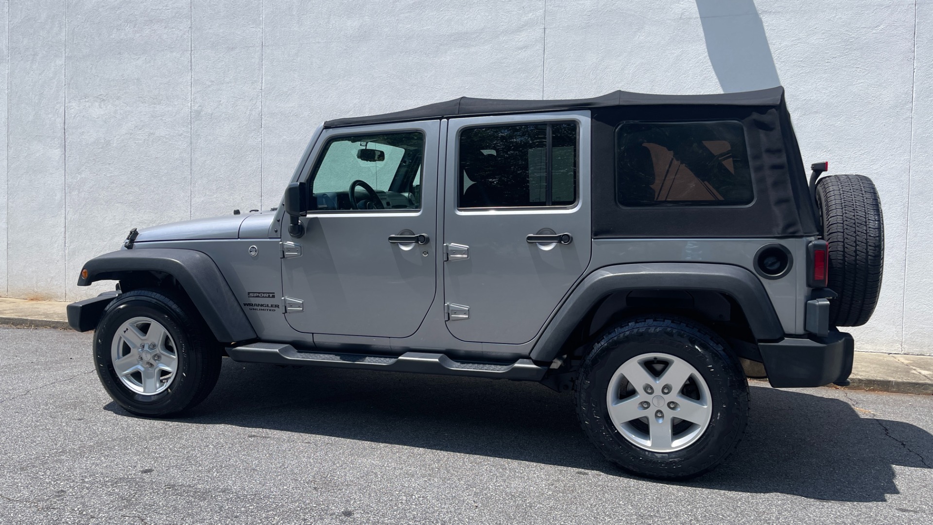 Used 2017 Jeep Wrangler Unlimited Sport S 4X4 / CONNECTIVITY GROUP / SOFT TOP / AUTO for sale $29,995 at Formula Imports in Charlotte NC 28227 7