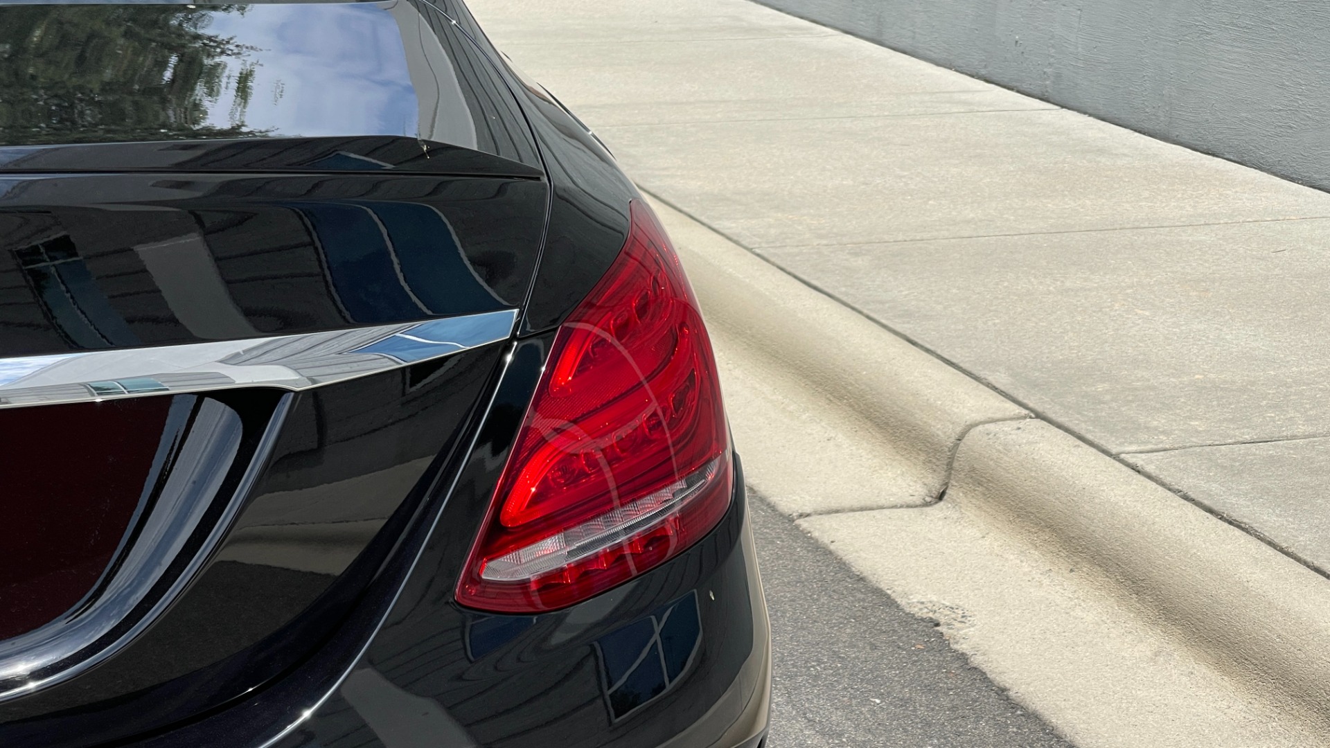 Used 2016 Mercedes-Benz C-Class C 450 AMG / AMBIENT LIGHTING / PREMIUM 2 / DARK WOOD TRIM / RED LEATHER for sale $37,499 at Formula Imports in Charlotte NC 28227 34