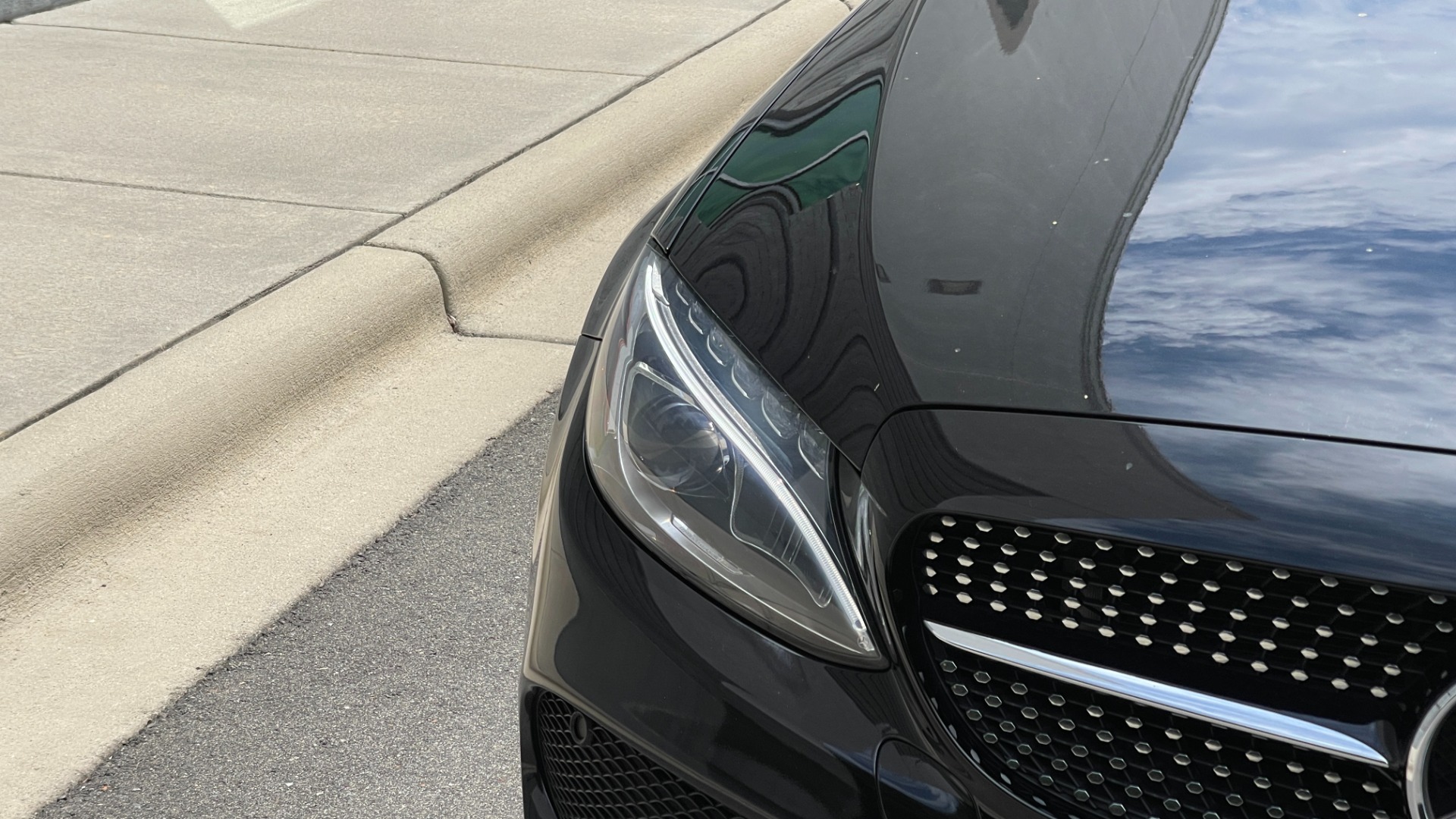 Used 2016 Mercedes-Benz C-Class C 450 AMG / AMBIENT LIGHTING / PREMIUM 2 / DARK WOOD TRIM / RED LEATHER for sale $37,499 at Formula Imports in Charlotte NC 28227 35
