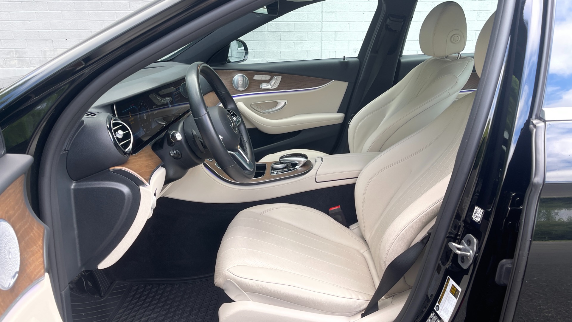 Used 2020 Mercedes-Benz E-Class E 350 / 4MATIC / AMG LINE / BURMESTER SOUND / PANORAMIC ROOF for sale Sold at Formula Imports in Charlotte NC 28227 10