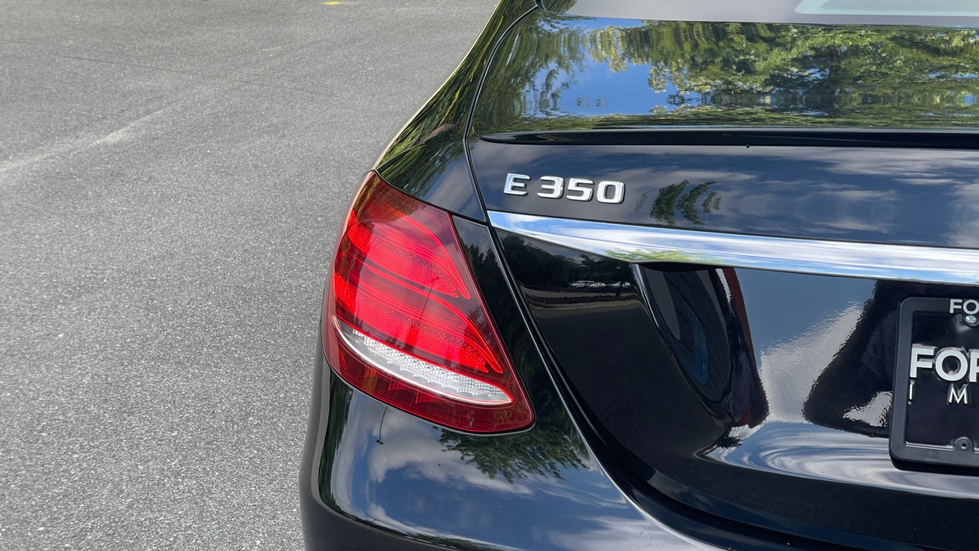 Used 2020 Mercedes-Benz E-Class E 350 / 4MATIC / AMG LINE / BURMESTER SOUND / PANORAMIC ROOF for sale Sold at Formula Imports in Charlotte NC 28227 20