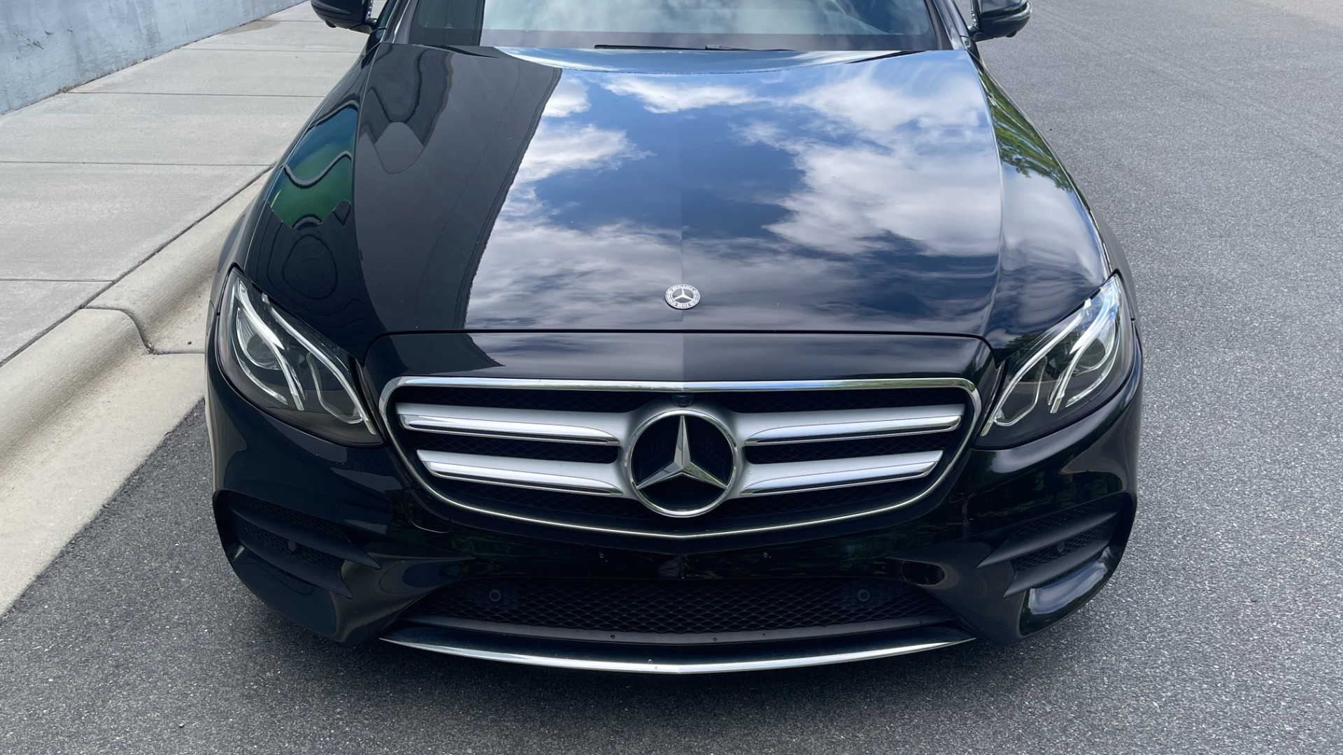 Used 2020 Mercedes-Benz E-Class E 350 / 4MATIC / AMG LINE / BURMESTER SOUND / PANORAMIC ROOF for sale Sold at Formula Imports in Charlotte NC 28227 24