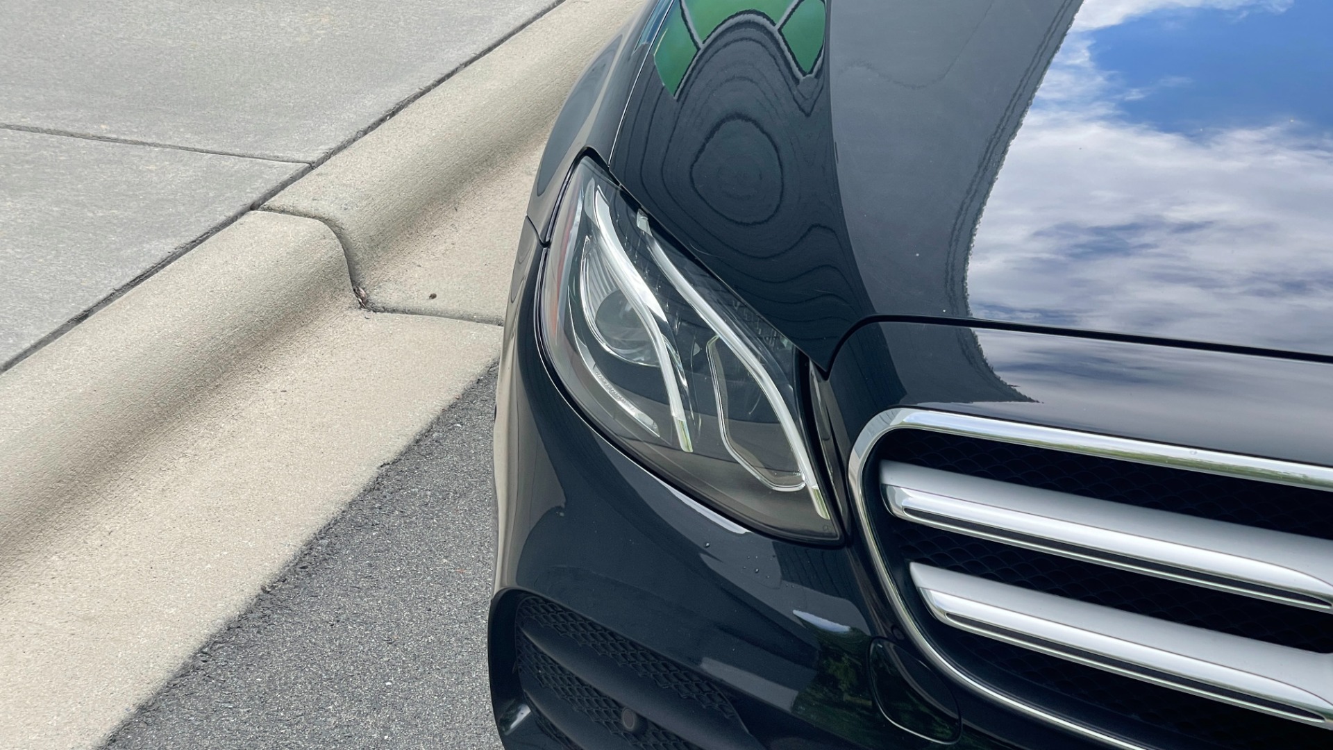 Used 2020 Mercedes-Benz E-Class E 350 / 4MATIC / AMG LINE / BURMESTER SOUND / PANORAMIC ROOF for sale Sold at Formula Imports in Charlotte NC 28227 25
