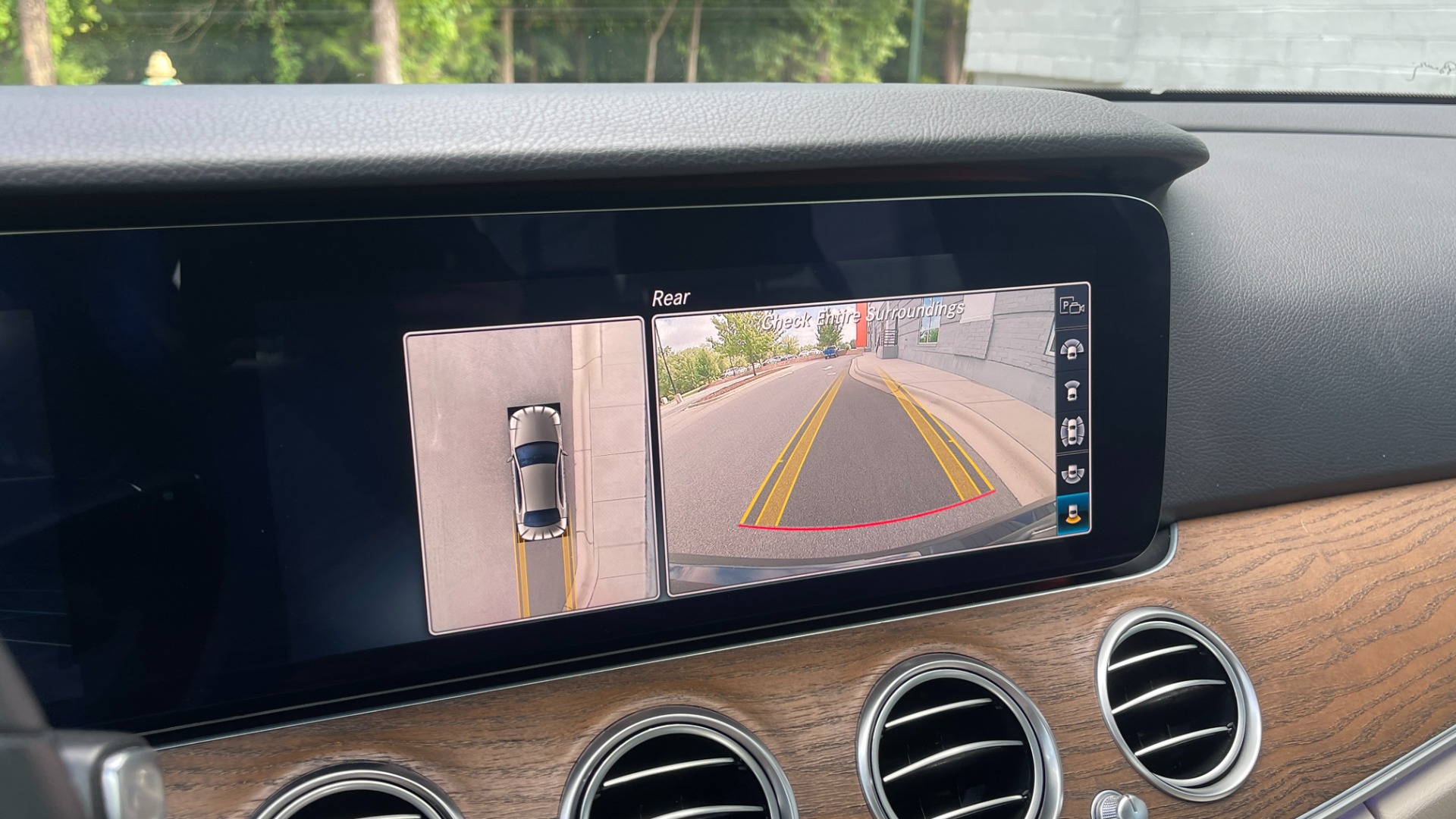 Used 2020 Mercedes-Benz E-Class E 350 / 4MATIC / AMG LINE / BURMESTER SOUND / PANORAMIC ROOF for sale Sold at Formula Imports in Charlotte NC 28227 35
