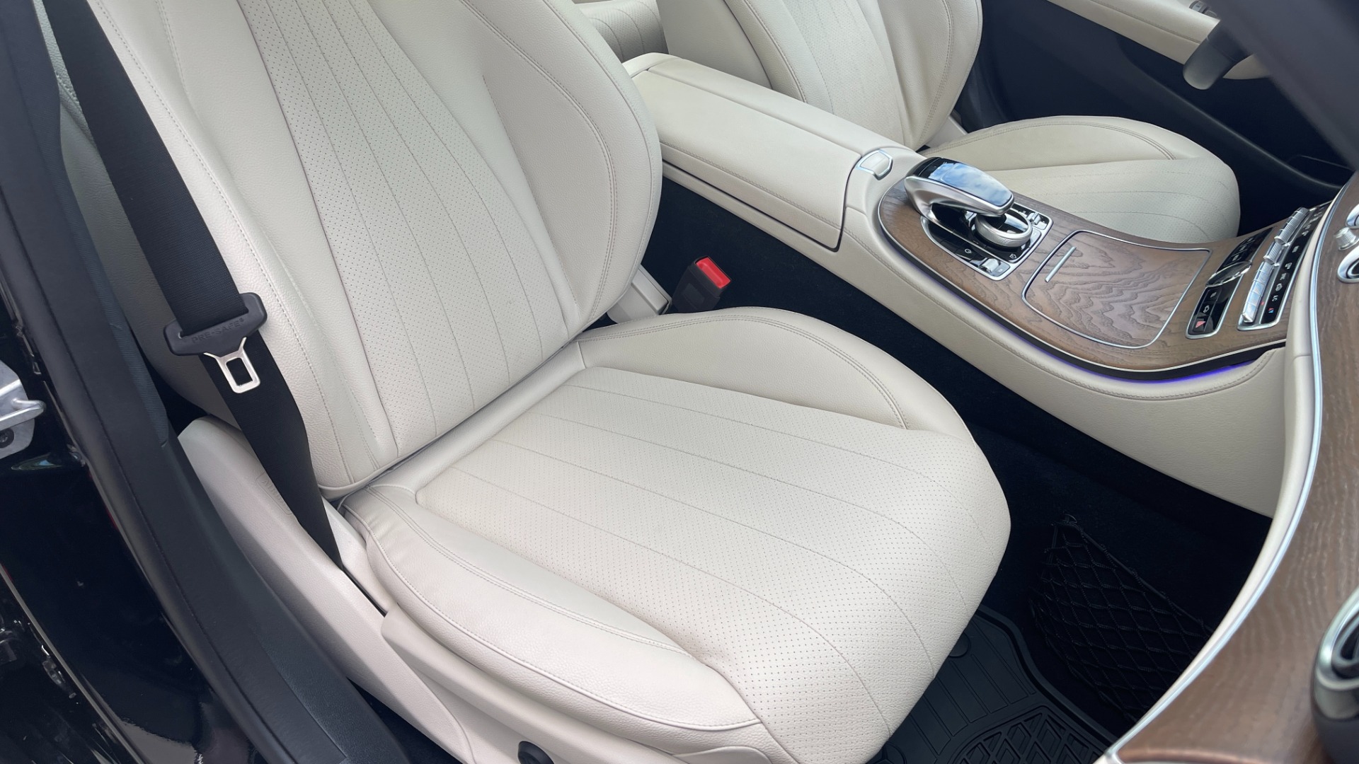 Used 2020 Mercedes-Benz E-Class E 350 / 4MATIC / AMG LINE / BURMESTER SOUND / PANORAMIC ROOF for sale $52,999 at Formula Imports in Charlotte NC 28227 49