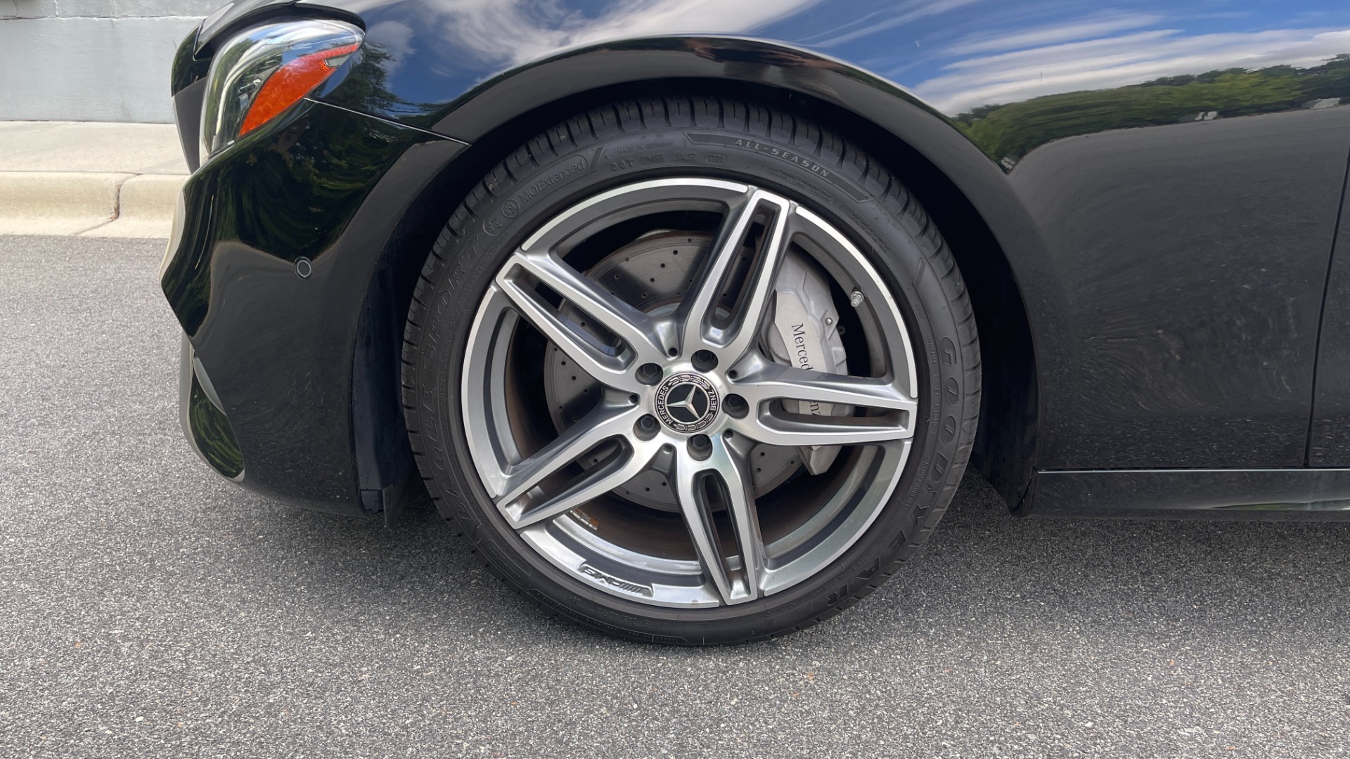 Used 2020 Mercedes-Benz E-Class E 350 / 4MATIC / AMG LINE / BURMESTER SOUND / PANORAMIC ROOF for sale Sold at Formula Imports in Charlotte NC 28227 52