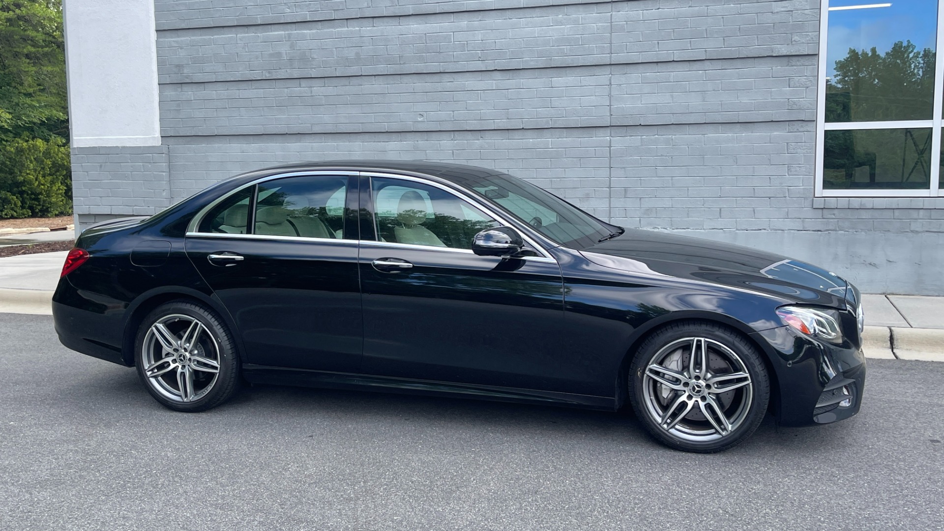 Used 2020 Mercedes-Benz E-Class E 350 / 4MATIC / AMG LINE / BURMESTER SOUND / PANORAMIC ROOF for sale Sold at Formula Imports in Charlotte NC 28227 7