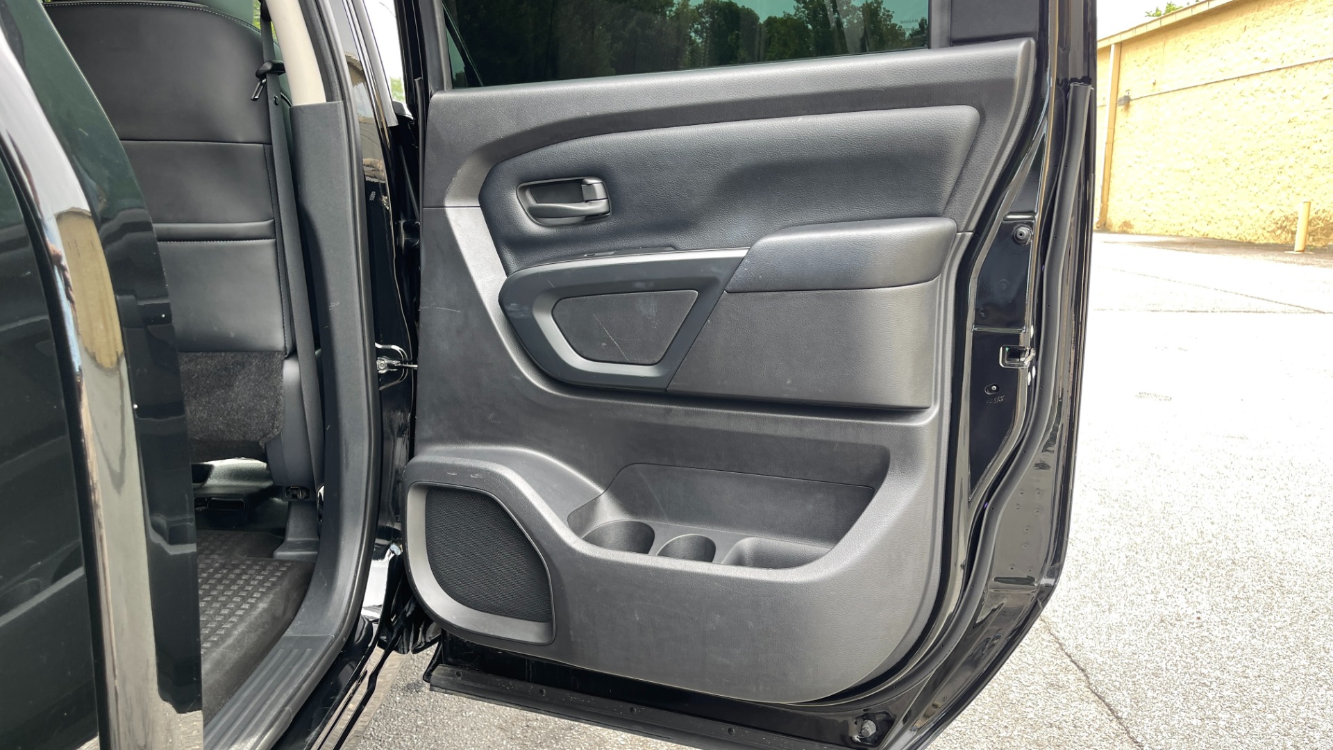 Used 2018 Nissan Titan S for sale Sold at Formula Imports in Charlotte NC 28227 10