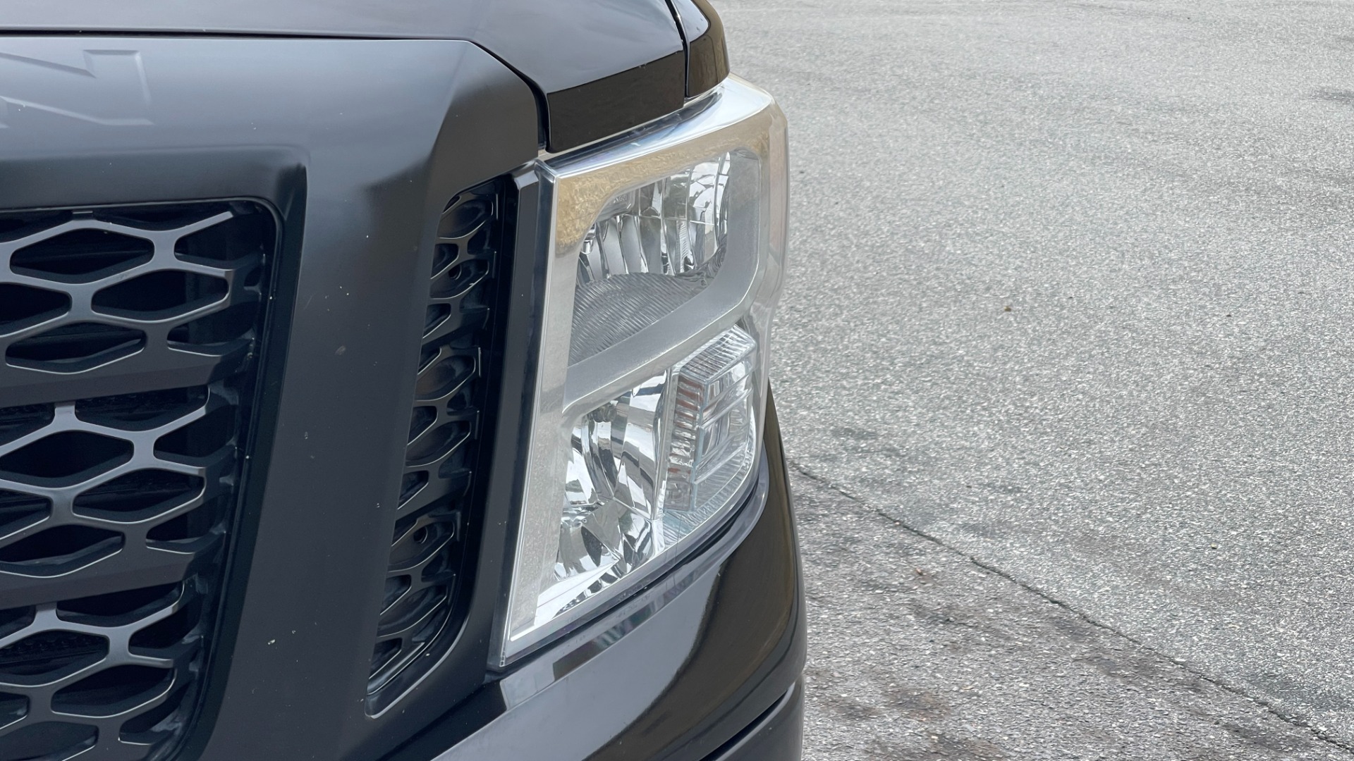 Used 2018 Nissan Titan S for sale Sold at Formula Imports in Charlotte NC 28227 23