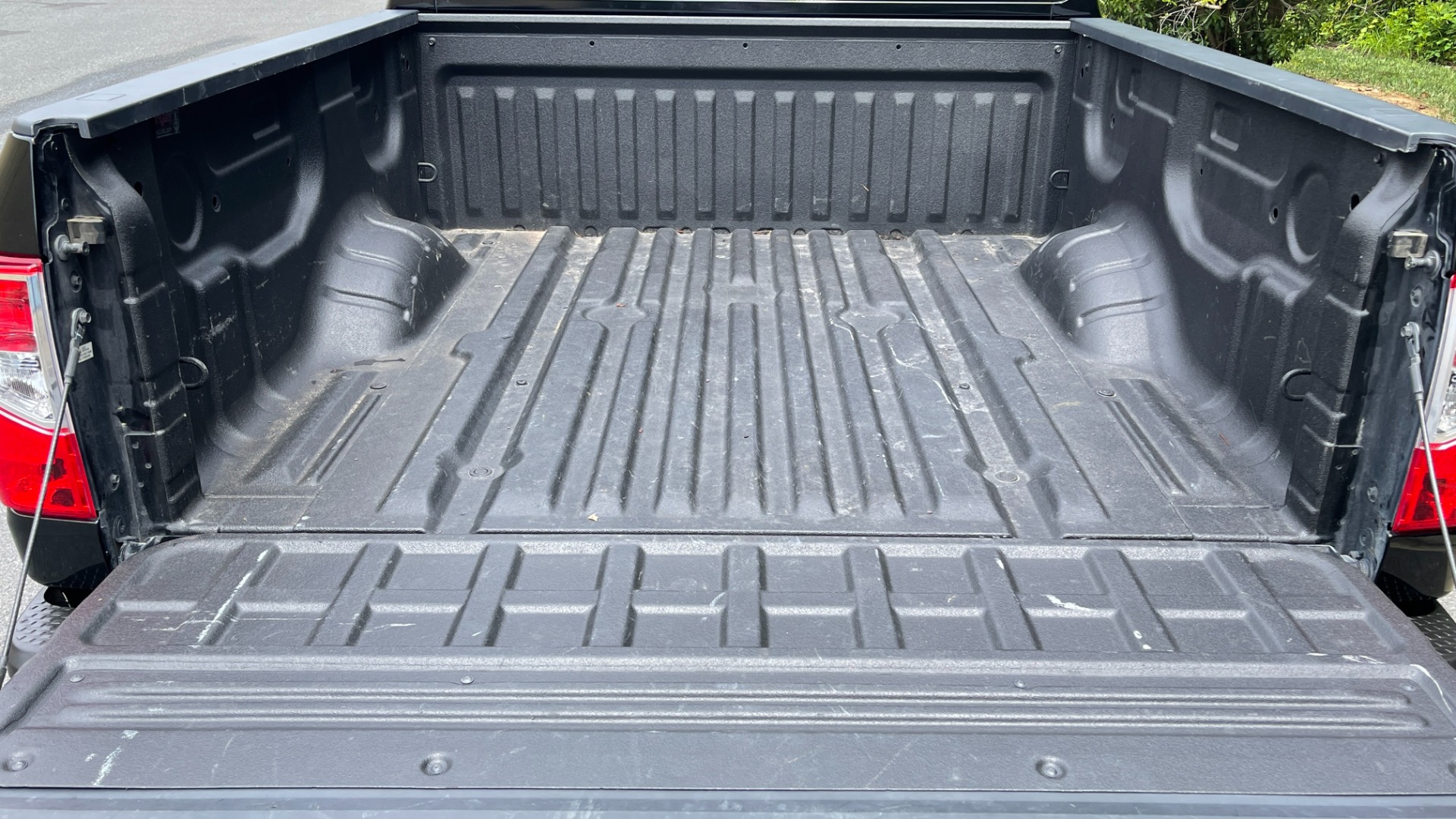 Used 2018 Nissan Titan S for sale $30,995 at Formula Imports in Charlotte NC 28227 29