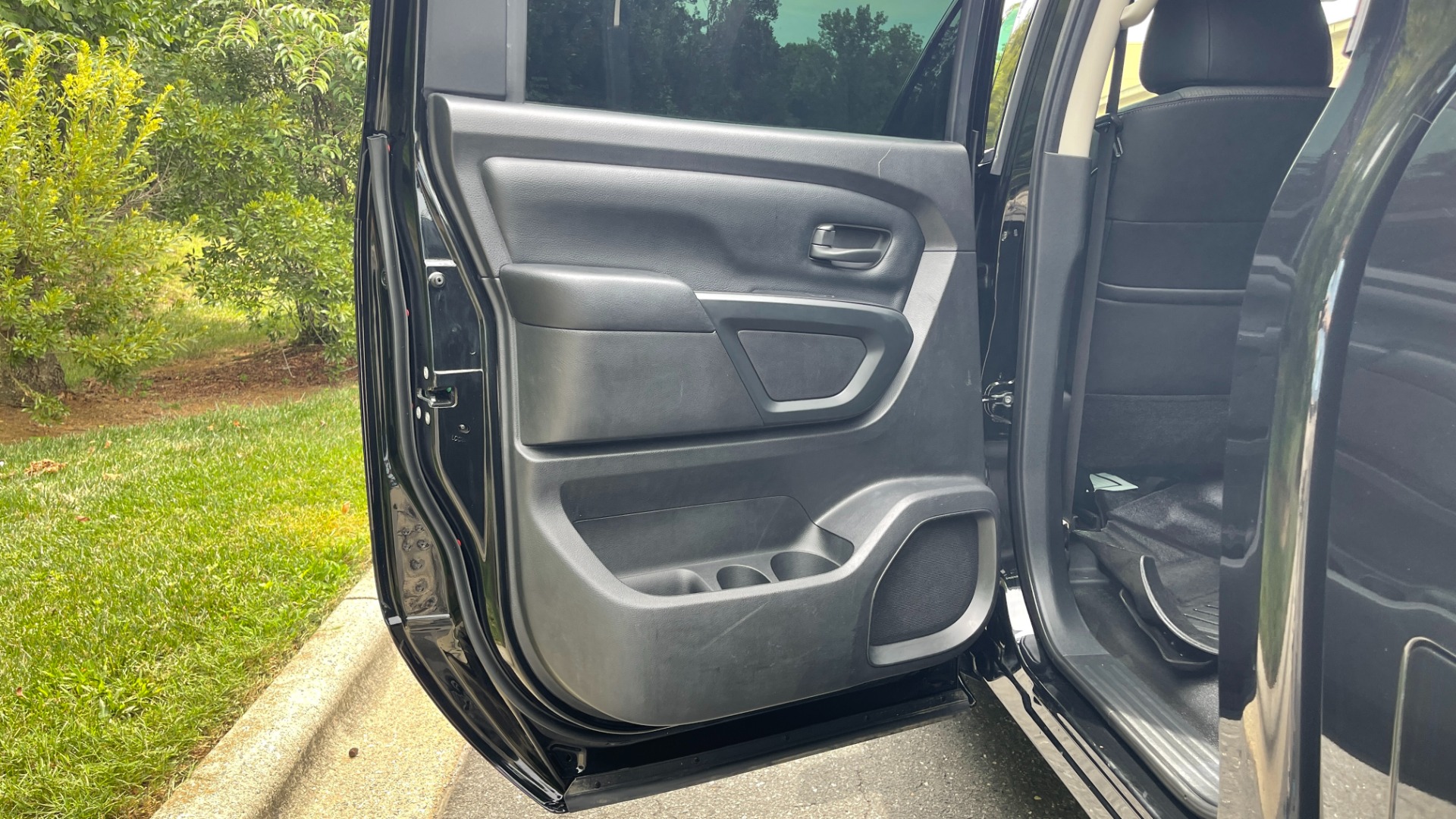 Used 2018 Nissan Titan S for sale Sold at Formula Imports in Charlotte NC 28227 42