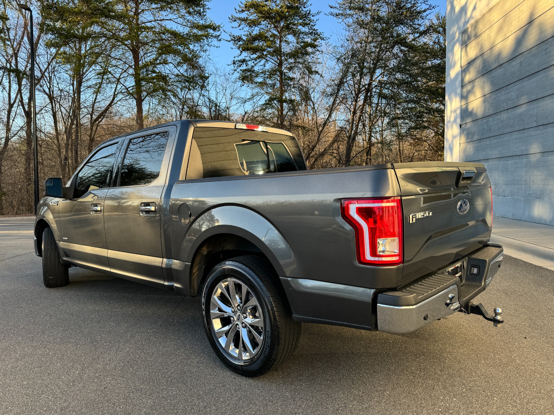 Used 2017 Ford F-150 XLT for sale Sold at Formula Imports in Charlotte NC 28227 4