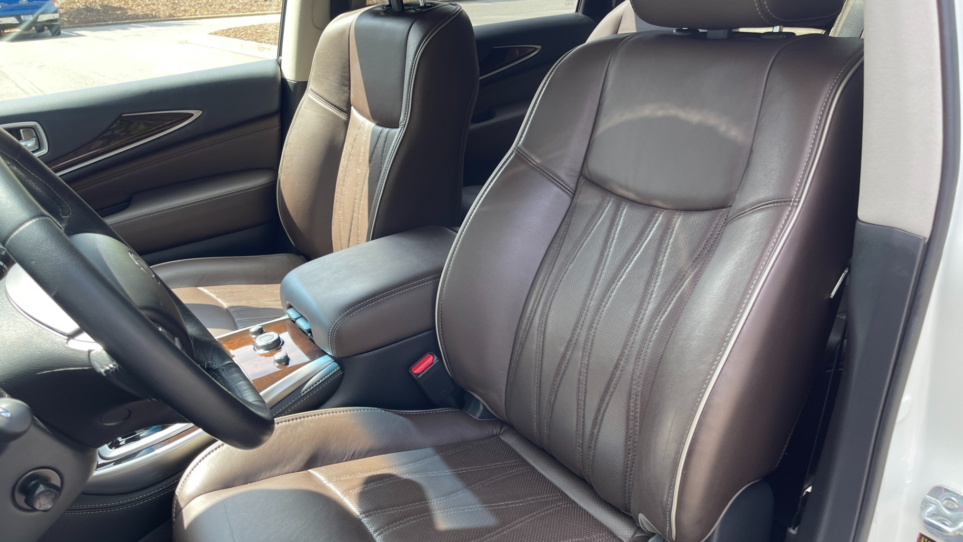 Used 2016 INFINITI QX60 AWD / DVD / 3RD ROW SEATS / DELUXE TECH for sale Sold at Formula Imports in Charlotte NC 28227 11