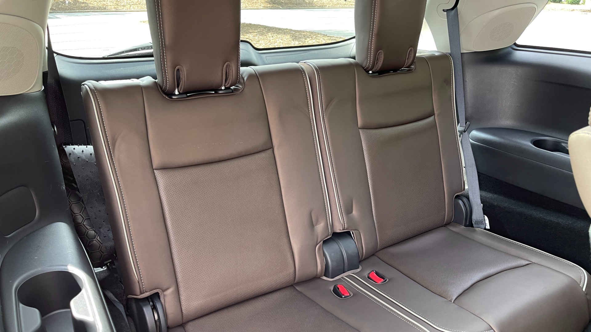 Used 2016 INFINITI QX60 AWD / DVD / 3RD ROW SEATS / DELUXE TECH for sale Sold at Formula Imports in Charlotte NC 28227 15