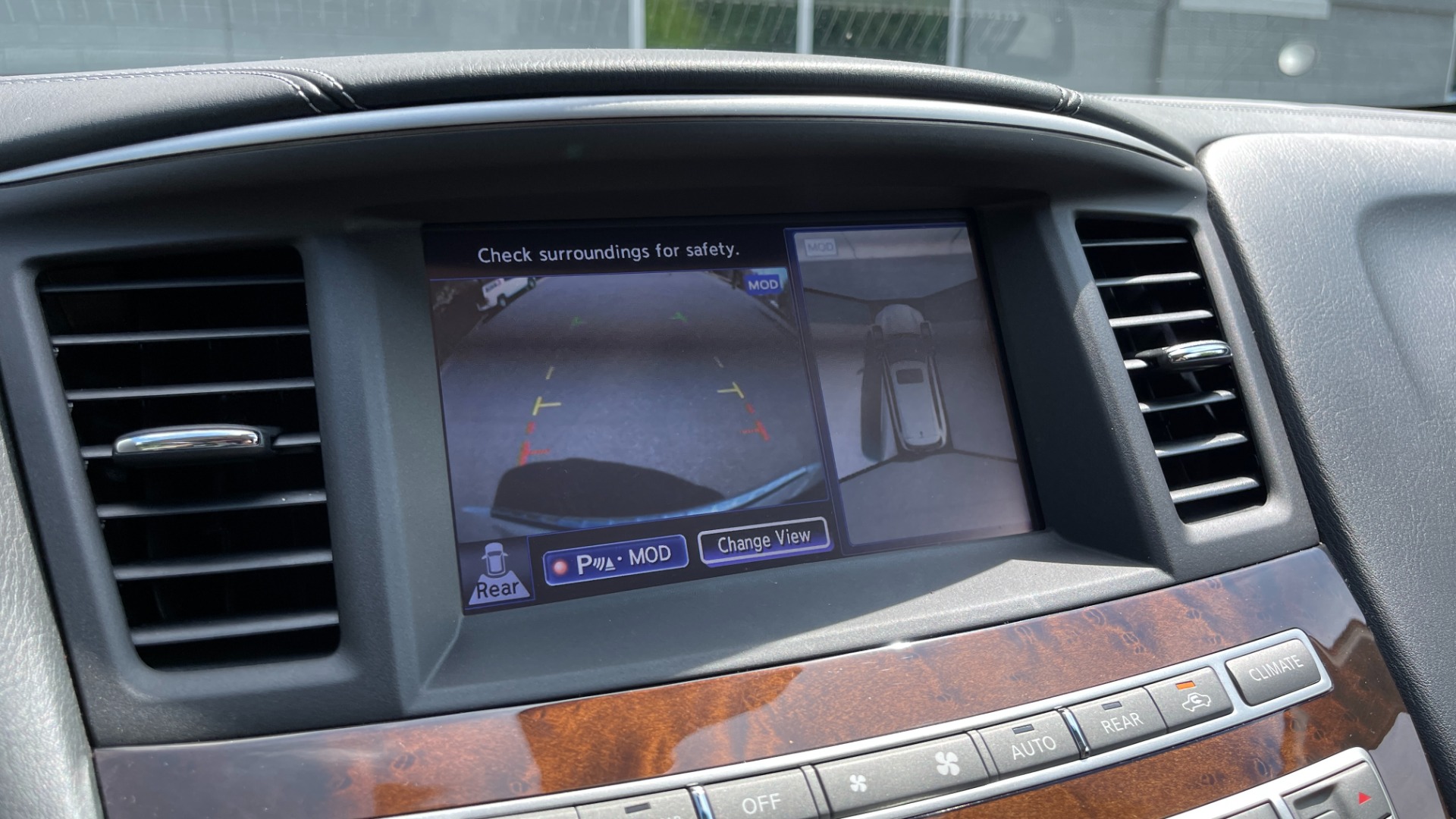 Used 2016 INFINITI QX60 AWD / DVD / 3RD ROW SEATS / DELUXE TECH for sale Sold at Formula Imports in Charlotte NC 28227 32