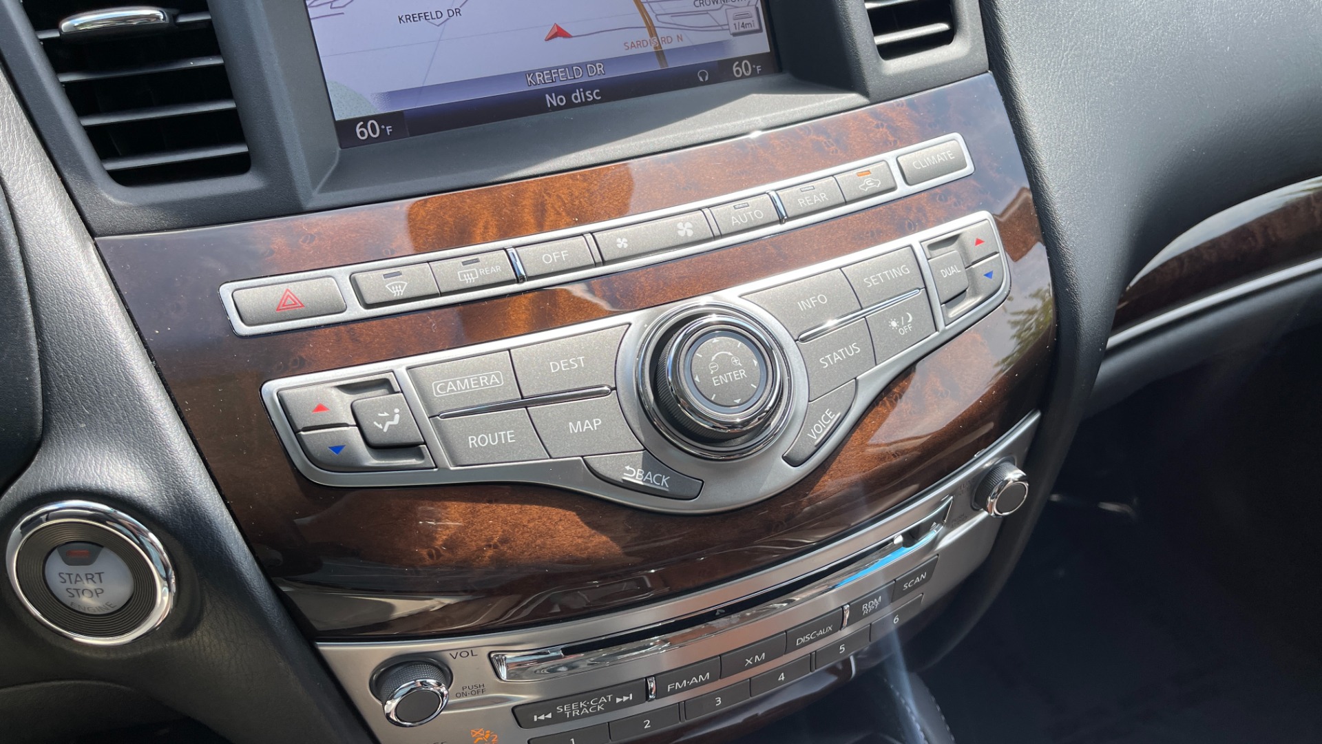 Used 2016 INFINITI QX60 AWD / DVD / 3RD ROW SEATS / DELUXE TECH for sale Sold at Formula Imports in Charlotte NC 28227 33
