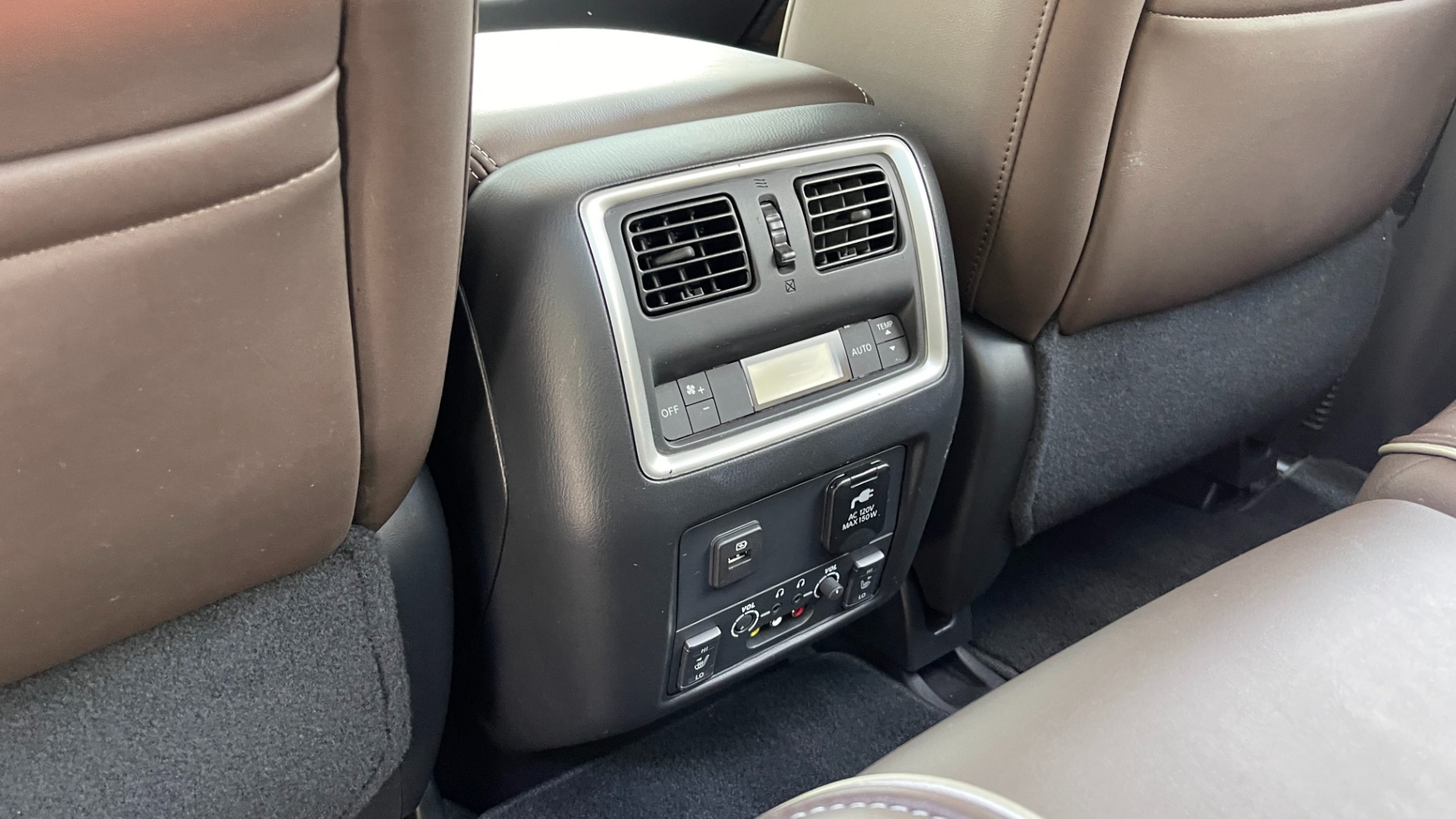 Used 2016 INFINITI QX60 AWD / DVD / 3RD ROW SEATS / DELUXE TECH for sale Sold at Formula Imports in Charlotte NC 28227 41