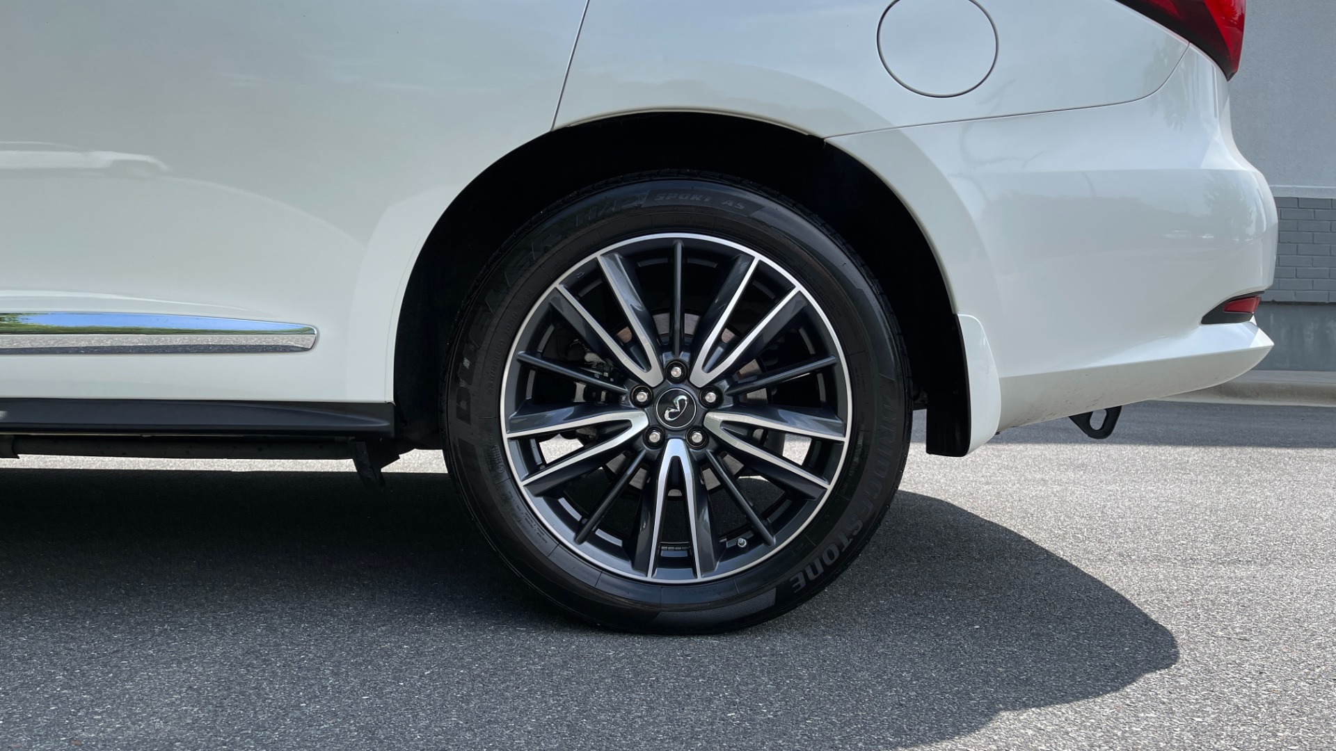 Used 2016 INFINITI QX60 AWD / DVD / 3RD ROW SEATS / DELUXE TECH for sale Sold at Formula Imports in Charlotte NC 28227 59