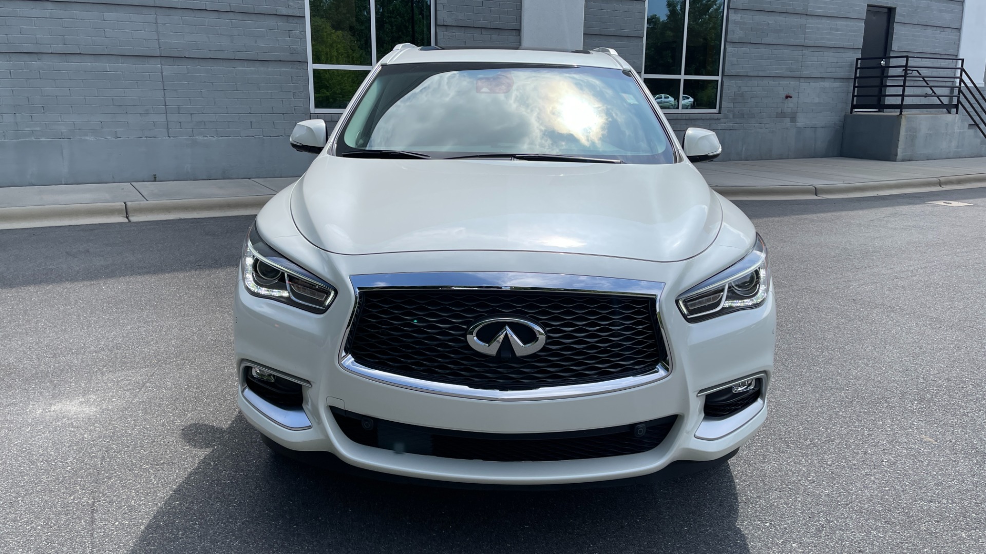 Used 2016 INFINITI QX60 AWD / DVD / 3RD ROW SEATS / DELUXE TECH for sale $27,999 at Formula Imports in Charlotte NC 28227 6