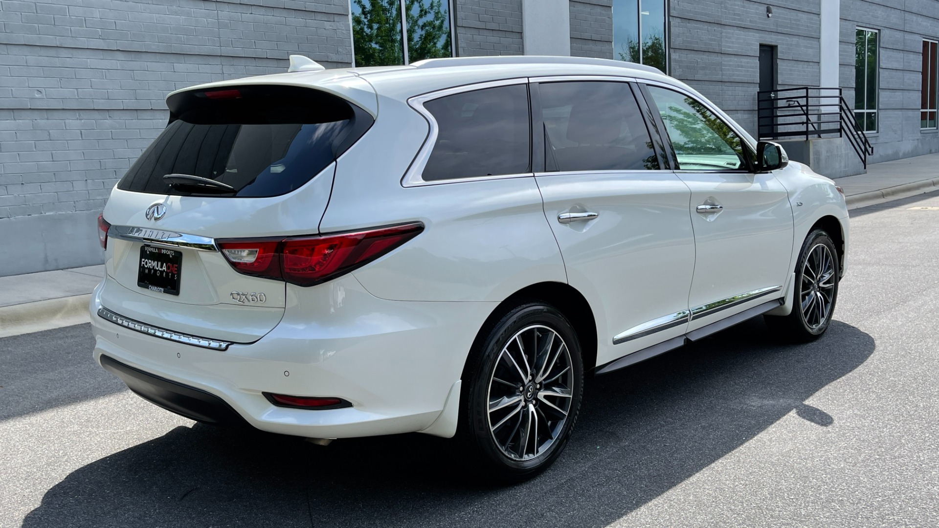 Used 2016 INFINITI QX60 AWD / DVD / 3RD ROW SEATS / DELUXE TECH for sale $27,999 at Formula Imports in Charlotte NC 28227 9