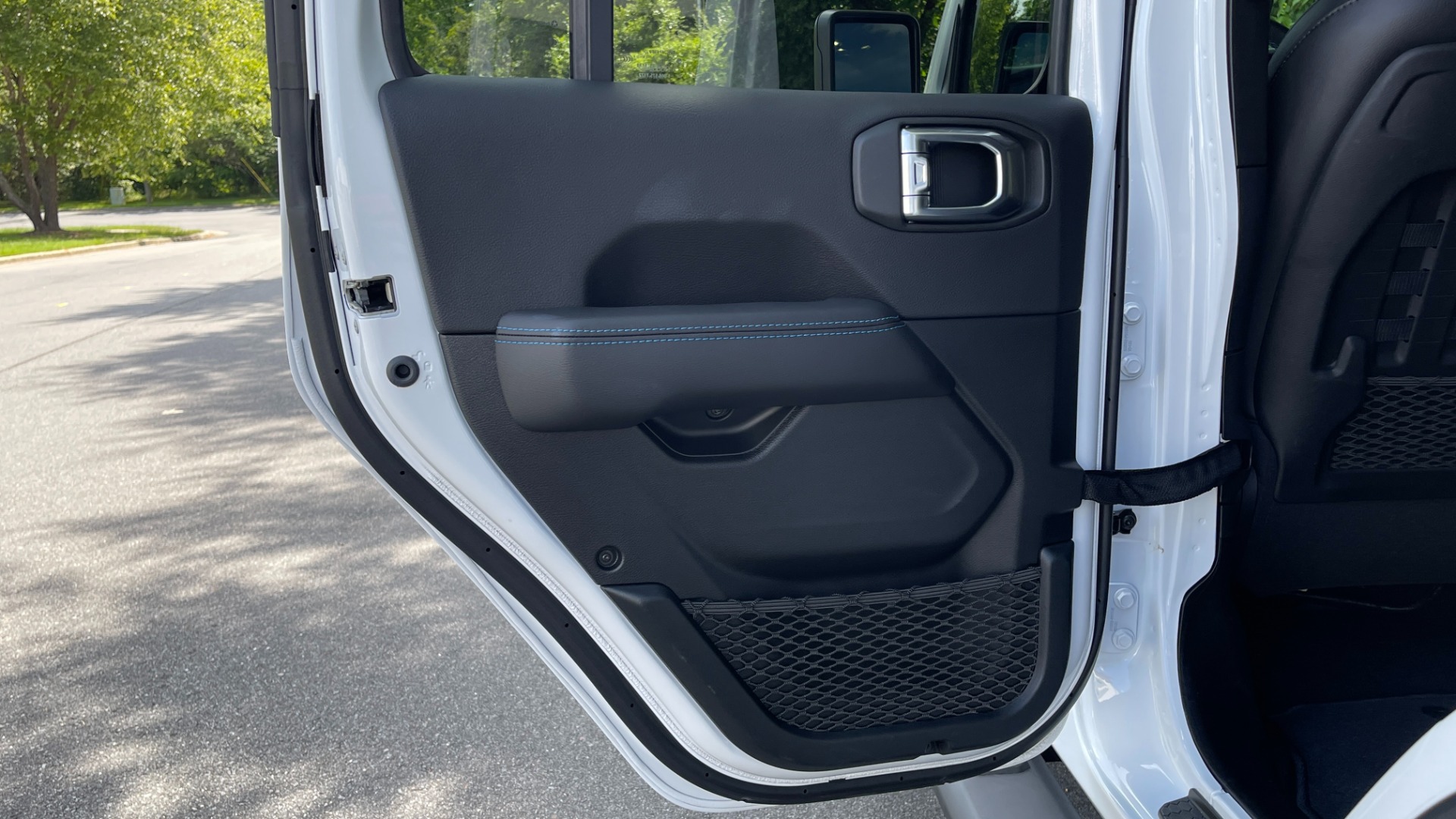 Used 2021 Jeep Wrangler 4xe Unlimited Rubicon / STEEL BUMPERS / LEATHER / HARD TOP / REMOTE START for sale $59,999 at Formula Imports in Charlotte NC 28227 16