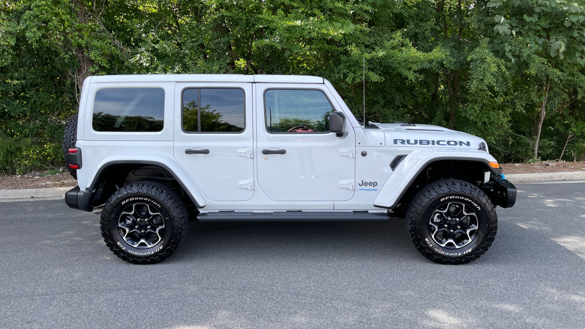 Used 2021 Jeep Wrangler 4xe Unlimited Rubicon / STEEL BUMPERS / LEATHER / HARD TOP / REMOTE START for sale $59,999 at Formula Imports in Charlotte NC 28227 5