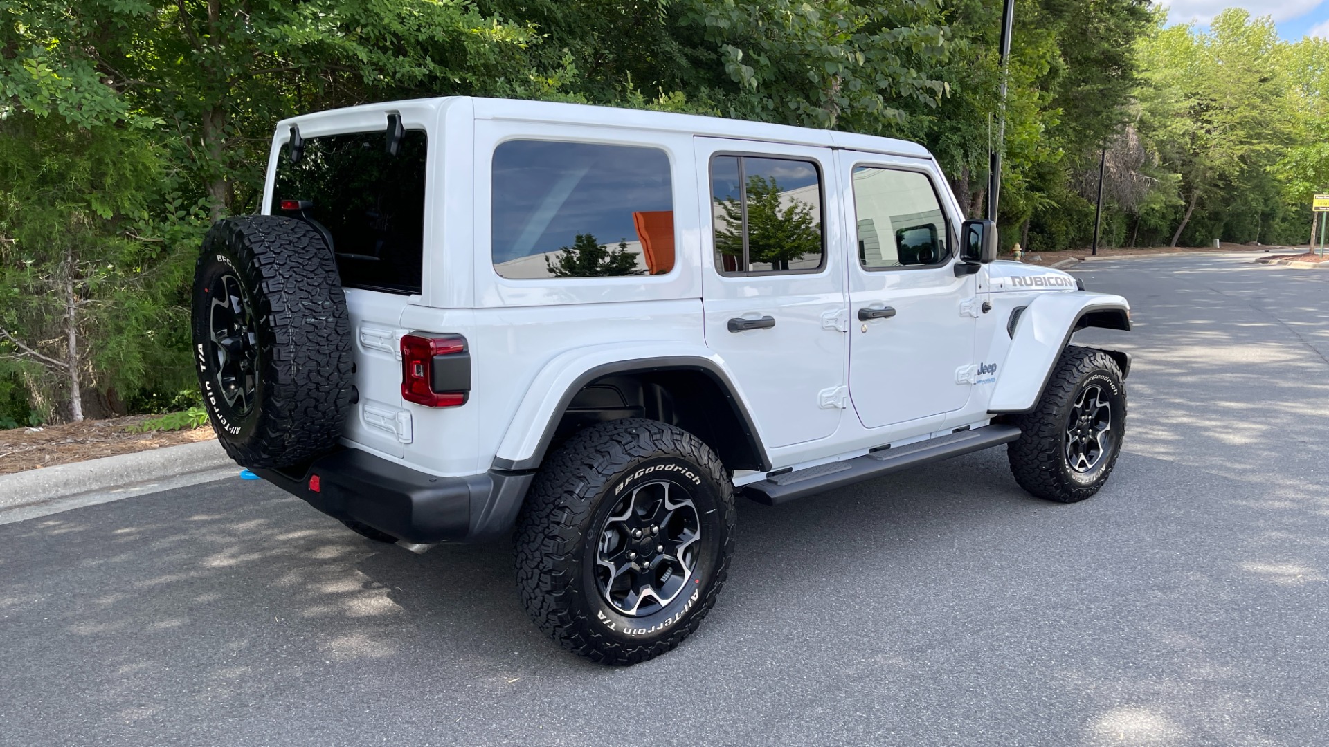 Used 2021 Jeep Wrangler 4xe Unlimited Rubicon / STEEL BUMPERS / LEATHER / HARD TOP / REMOTE START for sale $59,999 at Formula Imports in Charlotte NC 28227 6