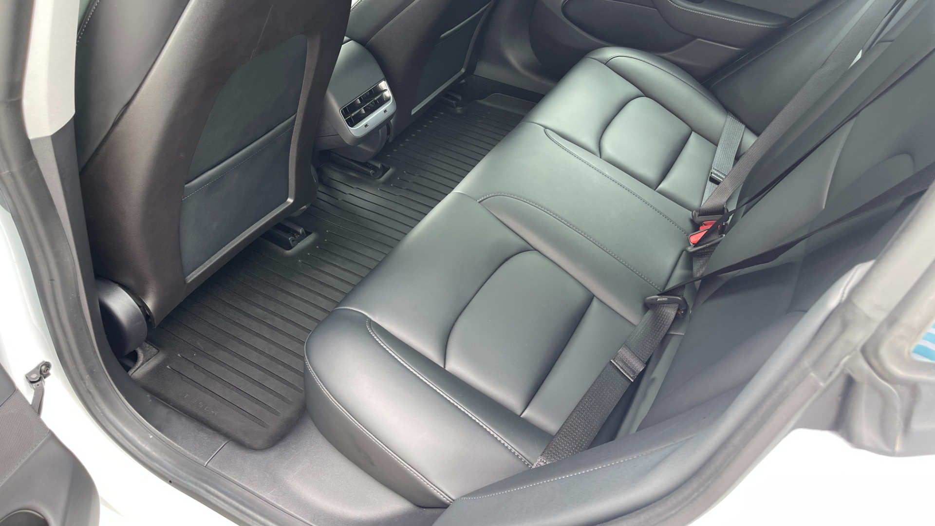 Used 2020 Tesla Model 3 Long Range / AUTOPILOT / ACCELERATION BOOST / STANDARD CONNECTIVITY for sale $56,995 at Formula Imports in Charlotte NC 28227 25