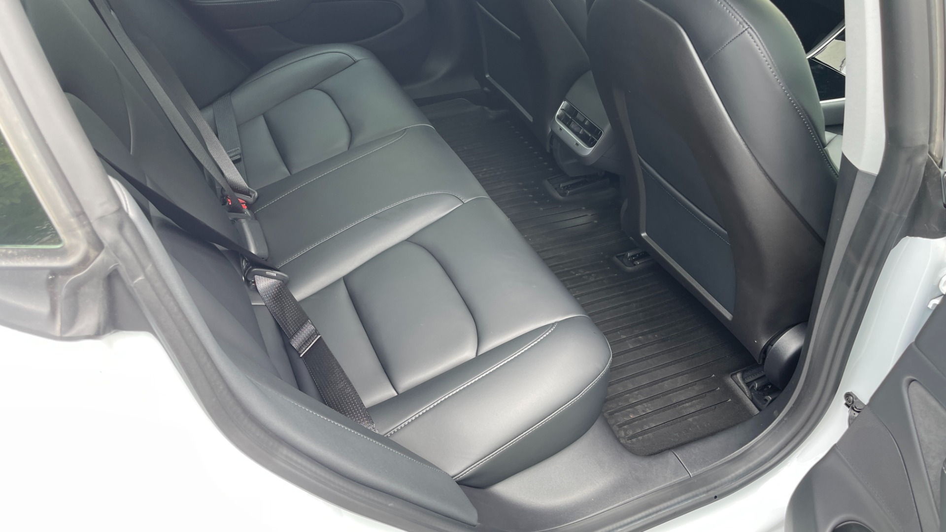 Used 2020 Tesla Model 3 Long Range / AUTOPILOT / ACCELERATION BOOST / STANDARD CONNECTIVITY for sale $56,995 at Formula Imports in Charlotte NC 28227 29