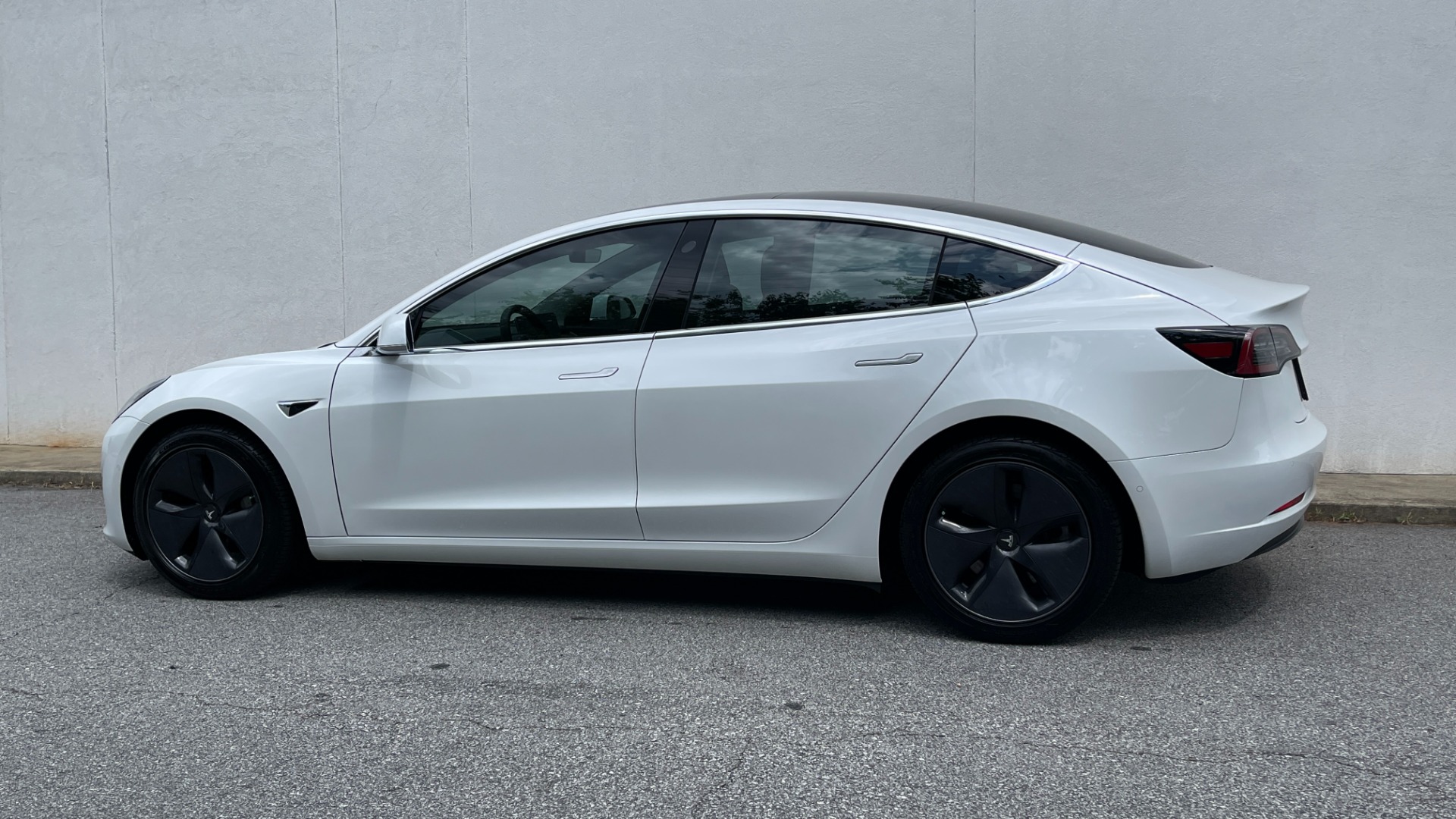 Used 2020 Tesla Model 3 Long Range / AUTOPILOT / ACCELERATION BOOST / STANDARD CONNECTIVITY for sale $56,995 at Formula Imports in Charlotte NC 28227 4