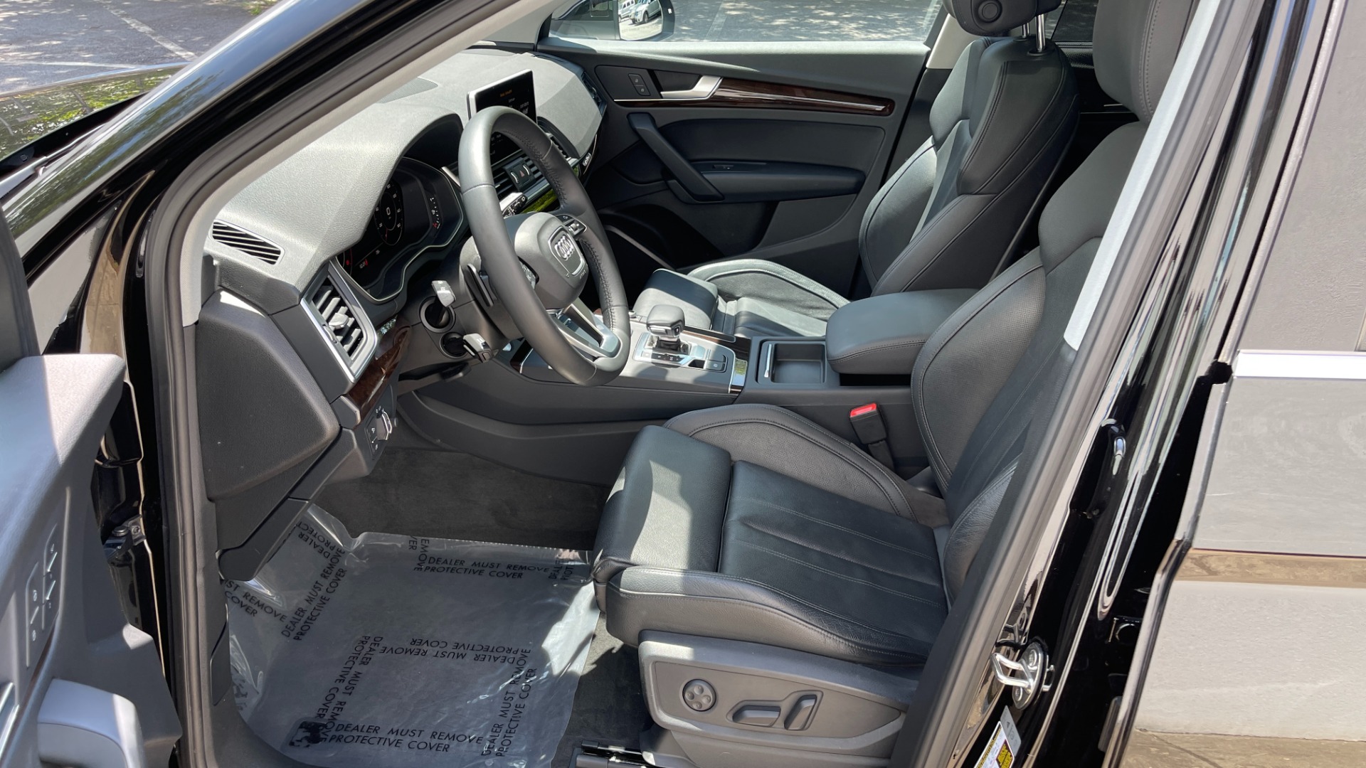 Used 2018 Audi Q5 PREMIUM PLUS / 20IN WHEELS / WARM WEATHER PACKAGE / AUDI CONNECT for sale $33,595 at Formula Imports in Charlotte NC 28227 15
