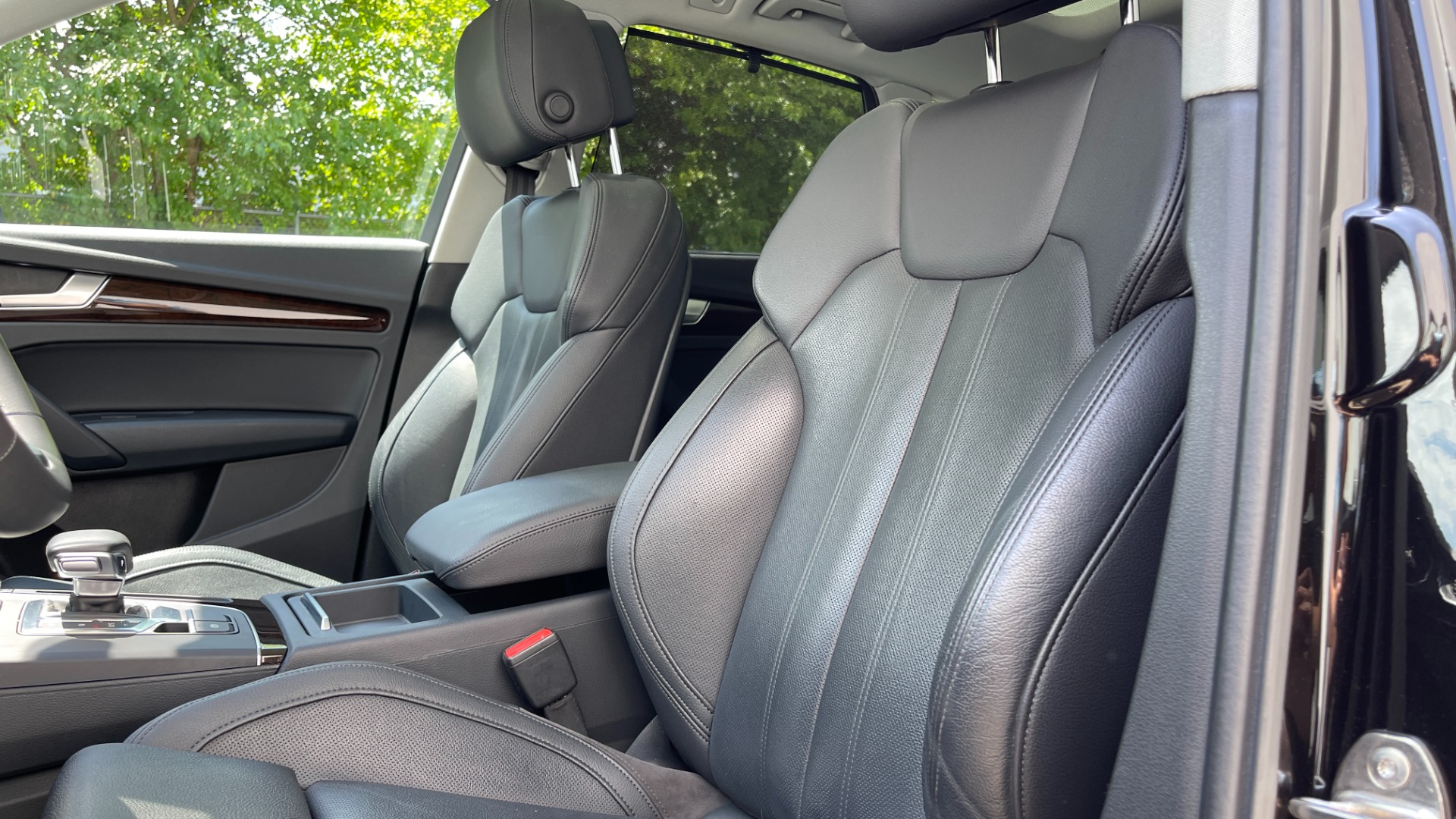 Used 2018 Audi Q5 PREMIUM PLUS / 20IN WHEELS / WARM WEATHER PACKAGE / AUDI CONNECT for sale $33,595 at Formula Imports in Charlotte NC 28227 16