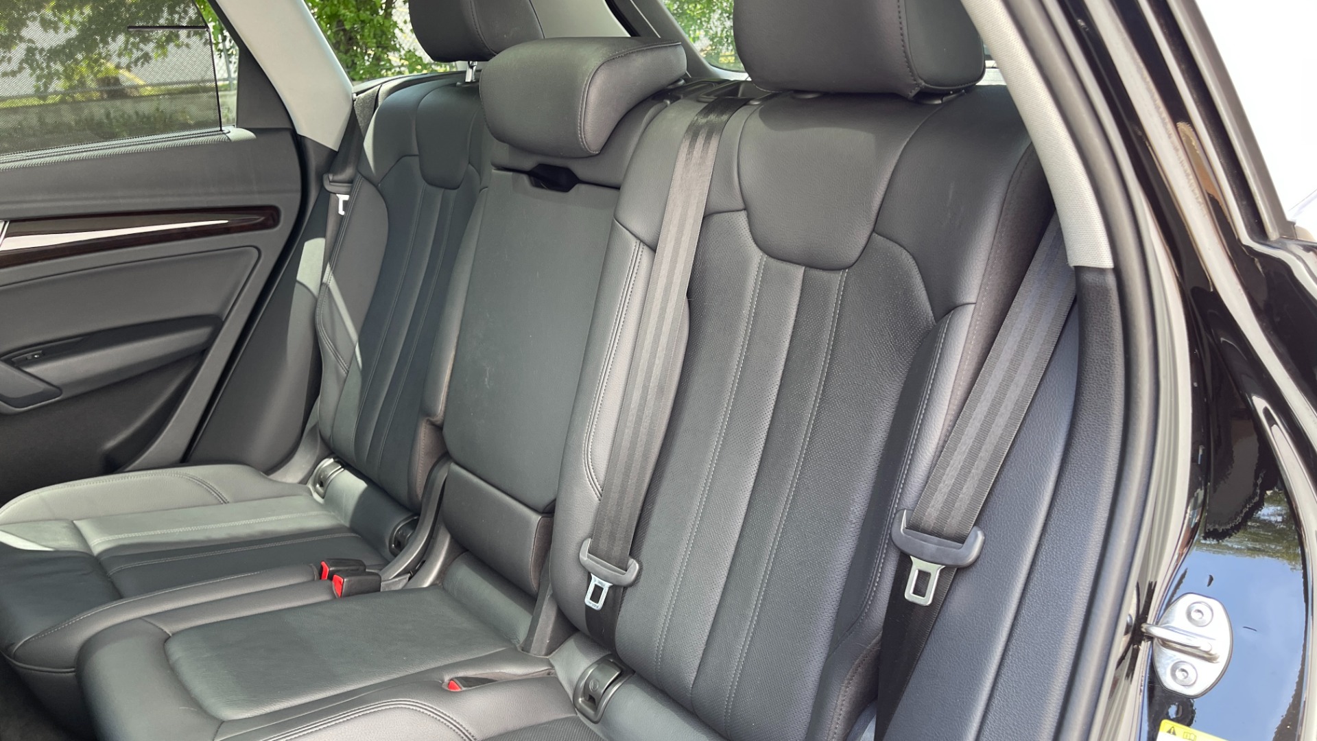 Used 2018 Audi Q5 PREMIUM PLUS / 20IN WHEELS / WARM WEATHER PACKAGE / AUDI CONNECT for sale $33,595 at Formula Imports in Charlotte NC 28227 17