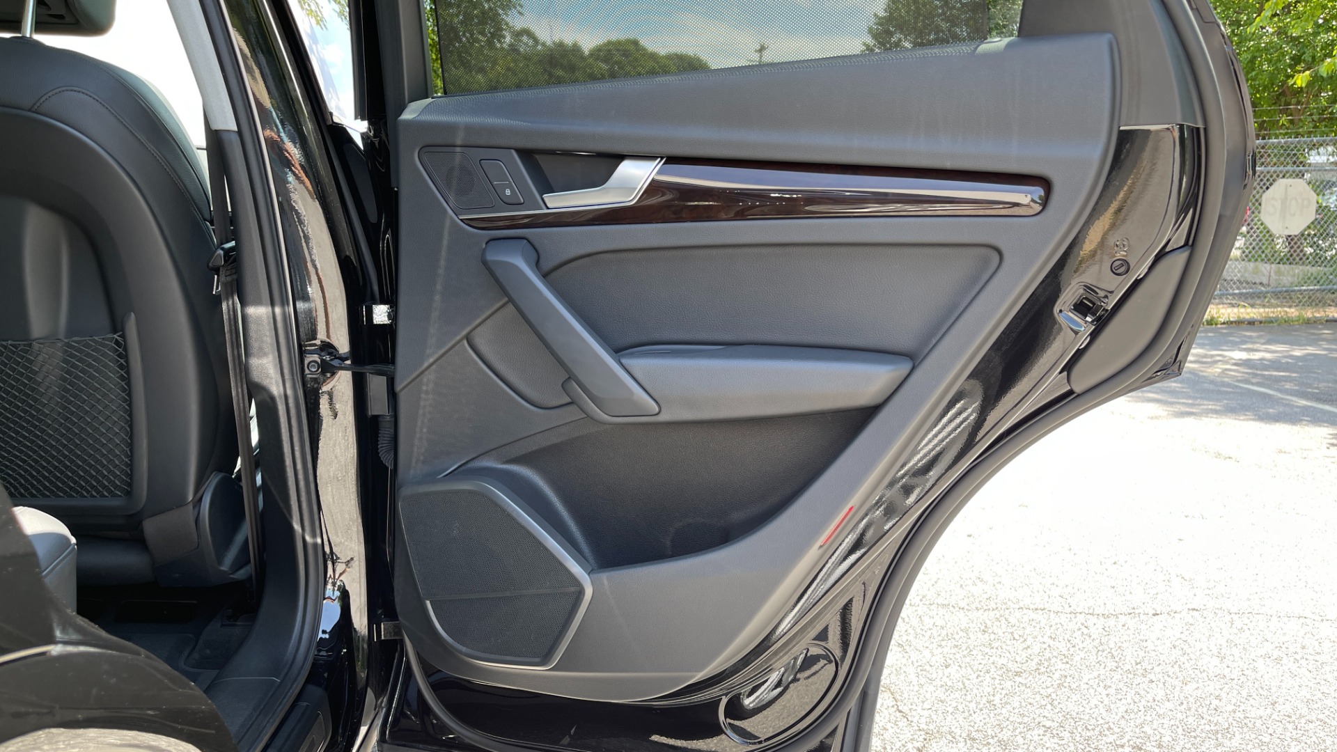 Used 2018 Audi Q5 PREMIUM PLUS / 20IN WHEELS / WARM WEATHER PACKAGE / AUDI CONNECT for sale $33,595 at Formula Imports in Charlotte NC 28227 38