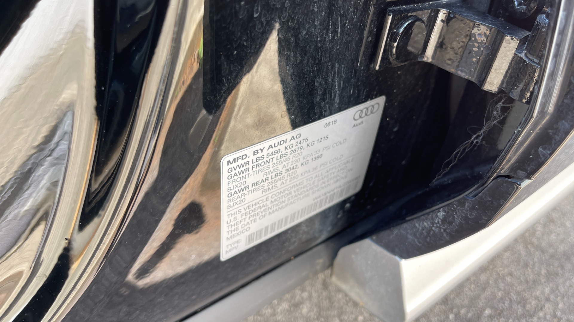 Used 2018 Audi Q5 PREMIUM PLUS / 20IN WHEELS / WARM WEATHER PACKAGE / AUDI CONNECT for sale $33,595 at Formula Imports in Charlotte NC 28227 60
