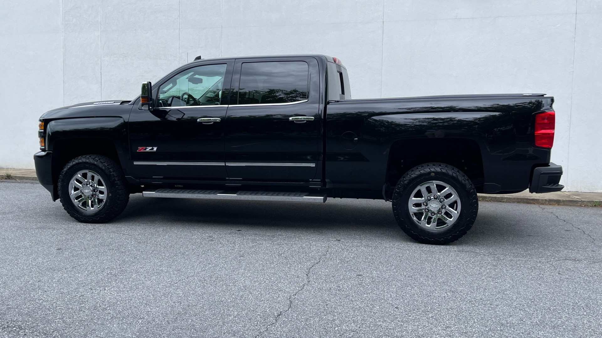 Used 2018 Chevrolet Silverado 3500HD LTZ / DURAMAX PLUS PACKAGE / SPORT EDITION / Z71 OFFROAD / SUNROOF / LEATHE for sale Sold at Formula Imports in Charlotte NC 28227 7