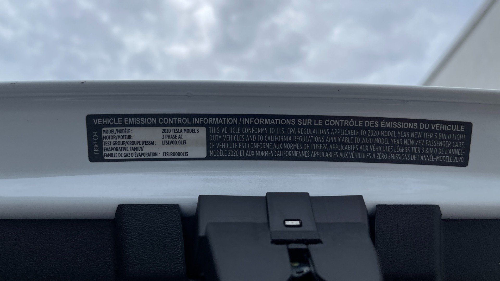 Used 2020 Tesla Model 3 STANDARD RANGE PLUS / AUTOPILOT / STANDARD CONNECTIVITY / PEARL WHITE for sale Sold at Formula Imports in Charlotte NC 28227 29