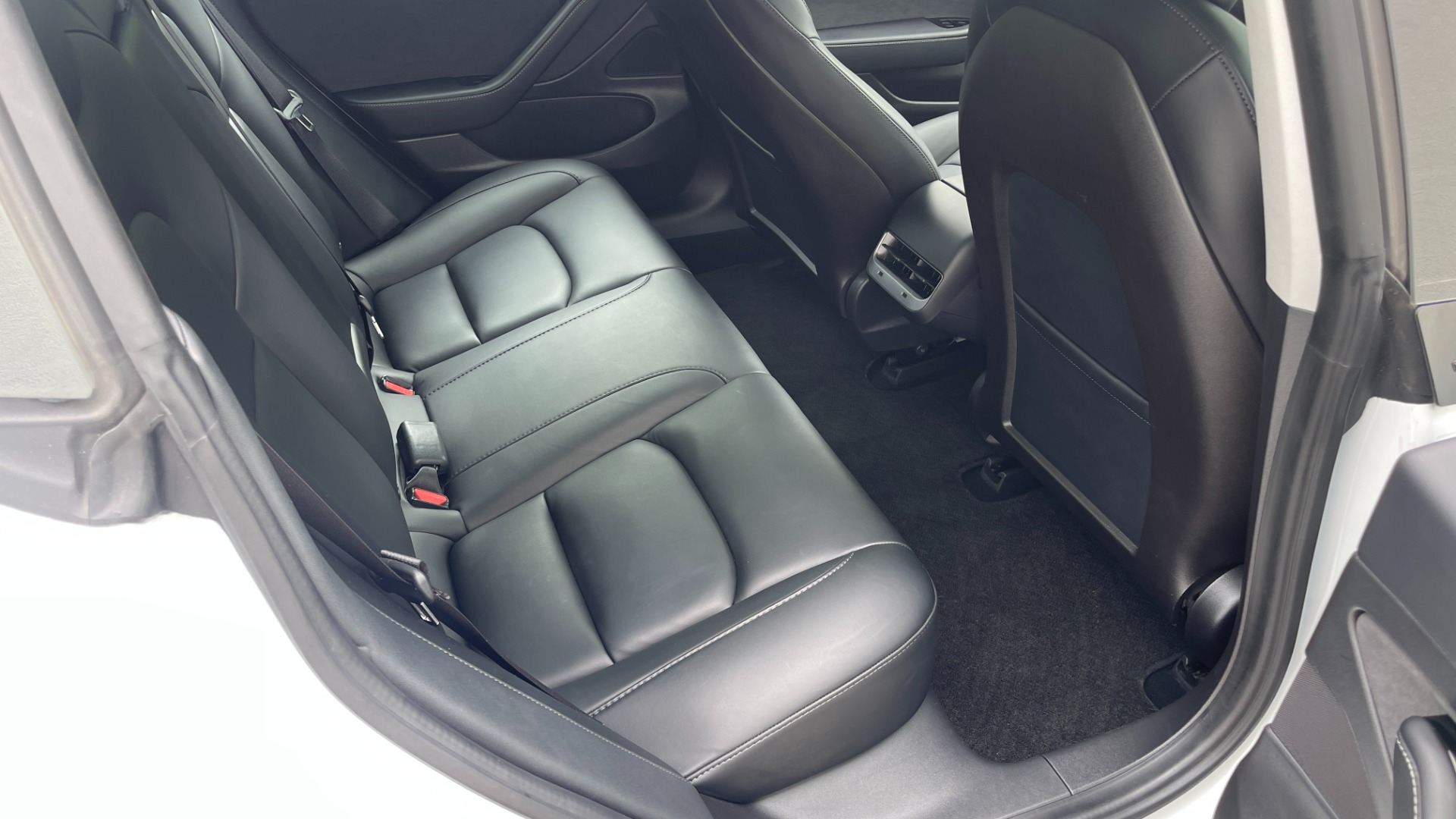 Used 2020 Tesla Model 3 STANDARD RANGE PLUS / AUTOPILOT / STANDARD CONNECTIVITY / PEARL WHITE for sale Sold at Formula Imports in Charlotte NC 28227 8