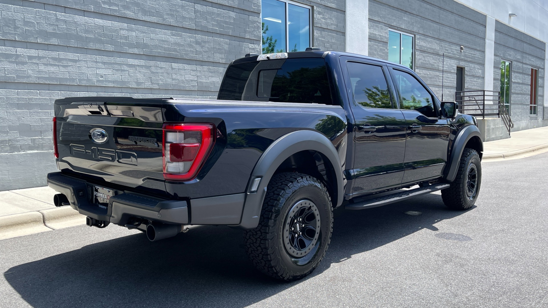 Used 2022 Ford F-150 RAPTOR / FOX SHOCKS / CONSOLE SAFE / 802A PACK for sale $98,495 at Formula Imports in Charlotte NC 28227 30